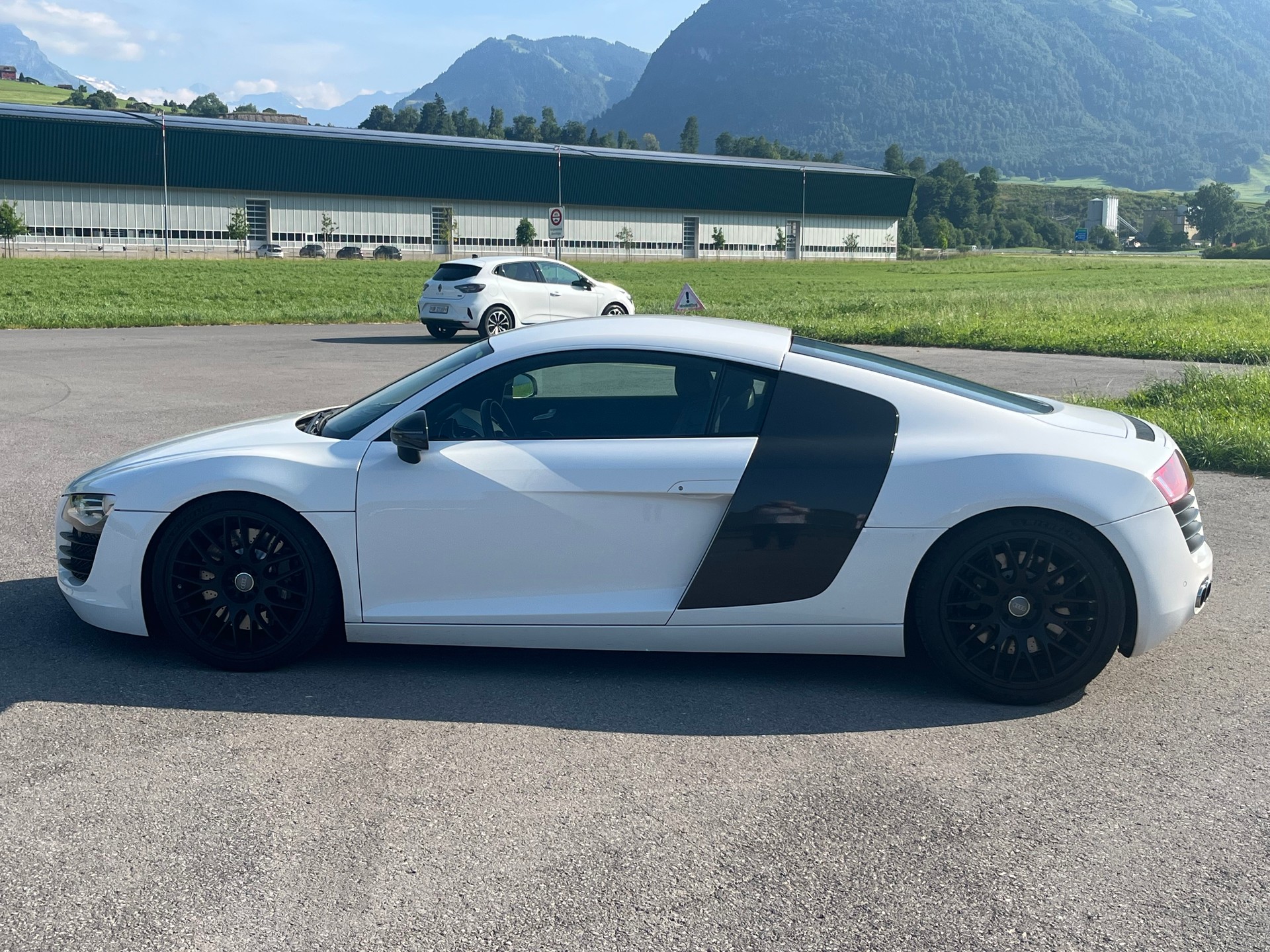 AUDI R8 Coupé 4.2-image-7