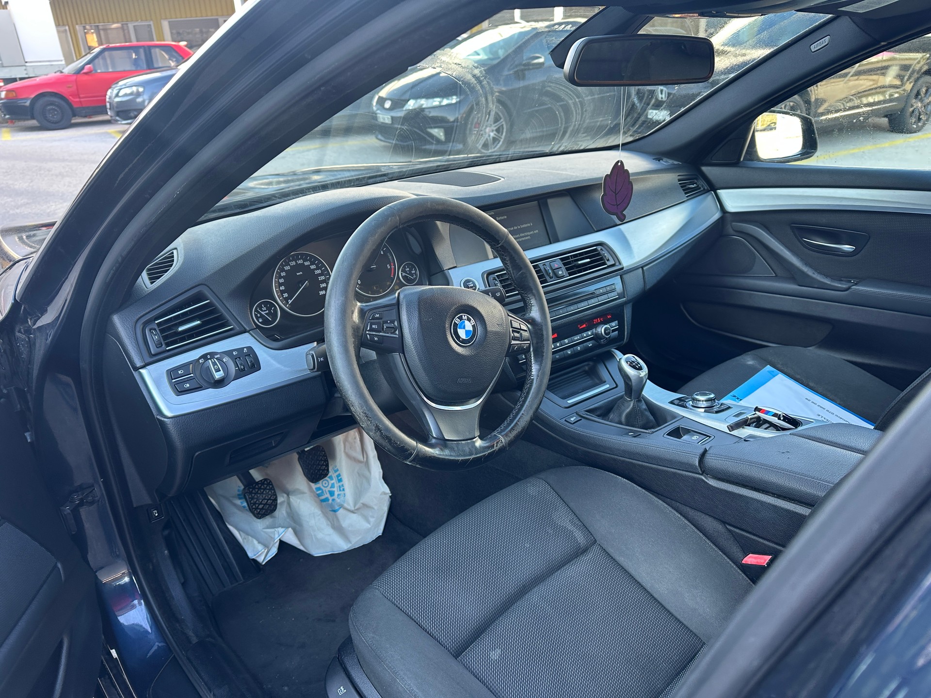 BMW 520d Touring-image-6