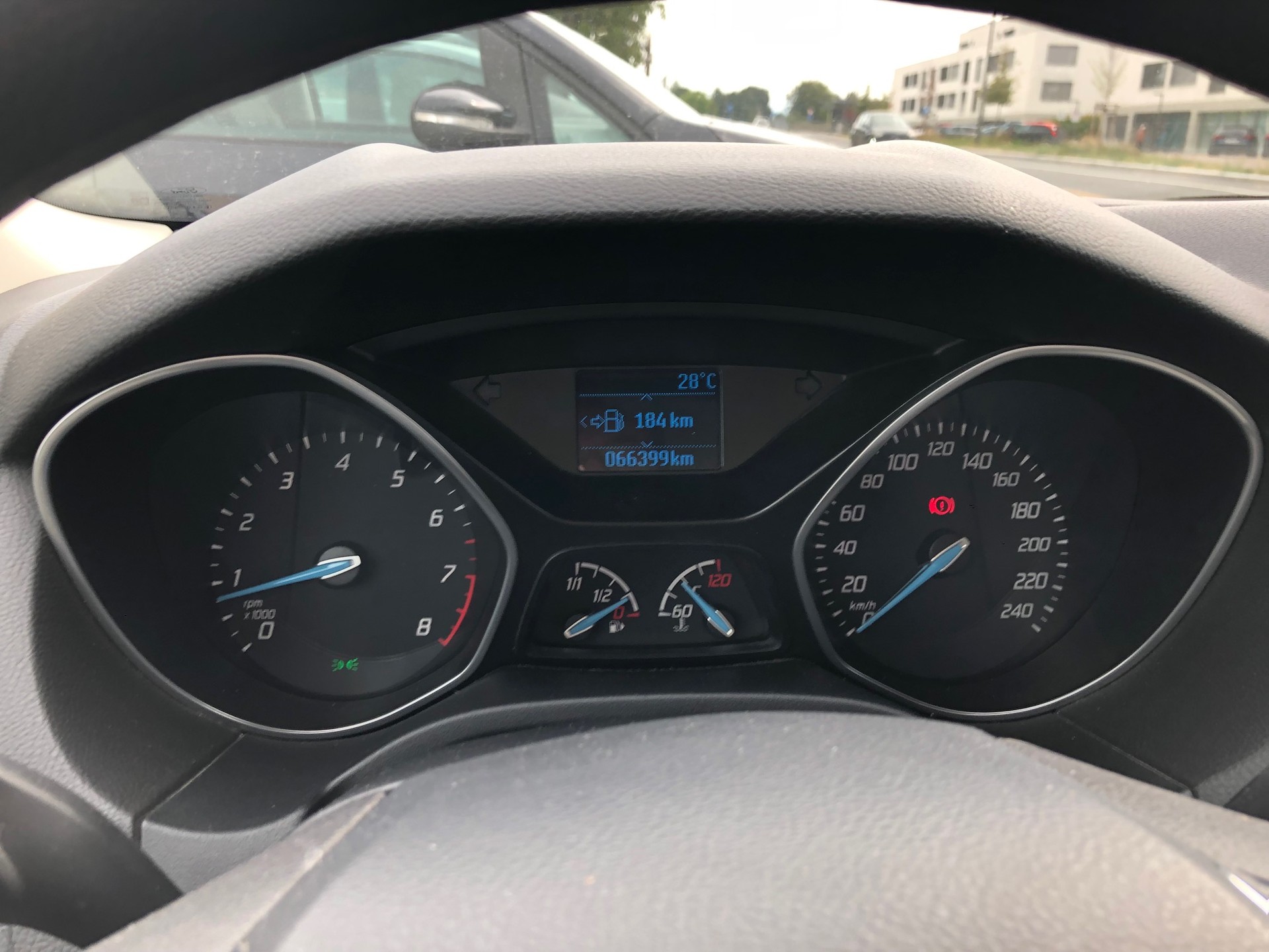 FORD Focus 1.0 SCTi Trend-image-11