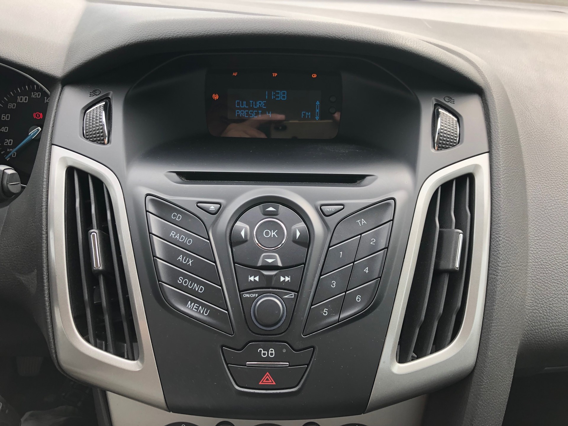 FORD Focus 1.0 SCTi Trend-image-13