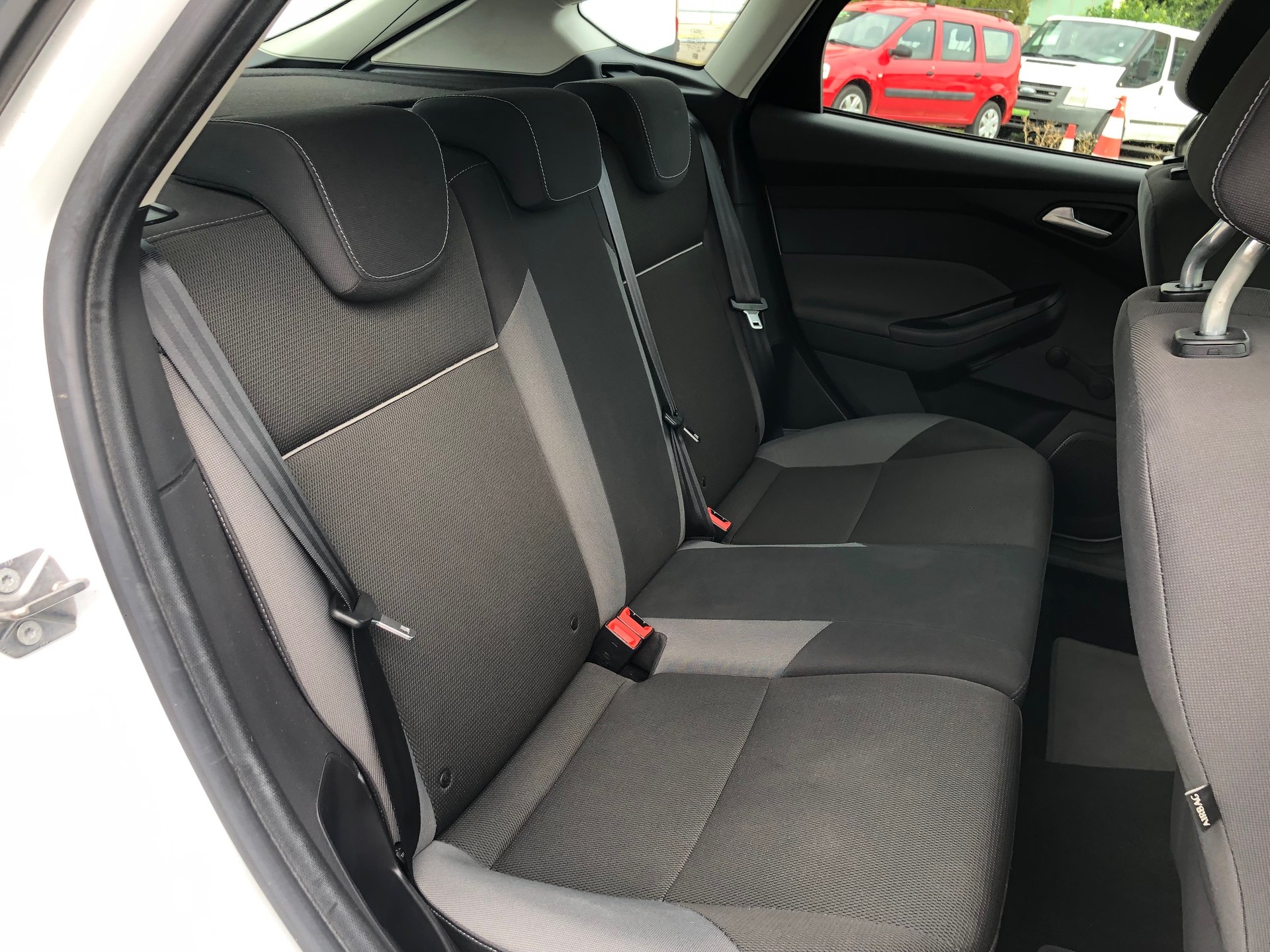 FORD Focus 1.0 SCTi Trend-image-16