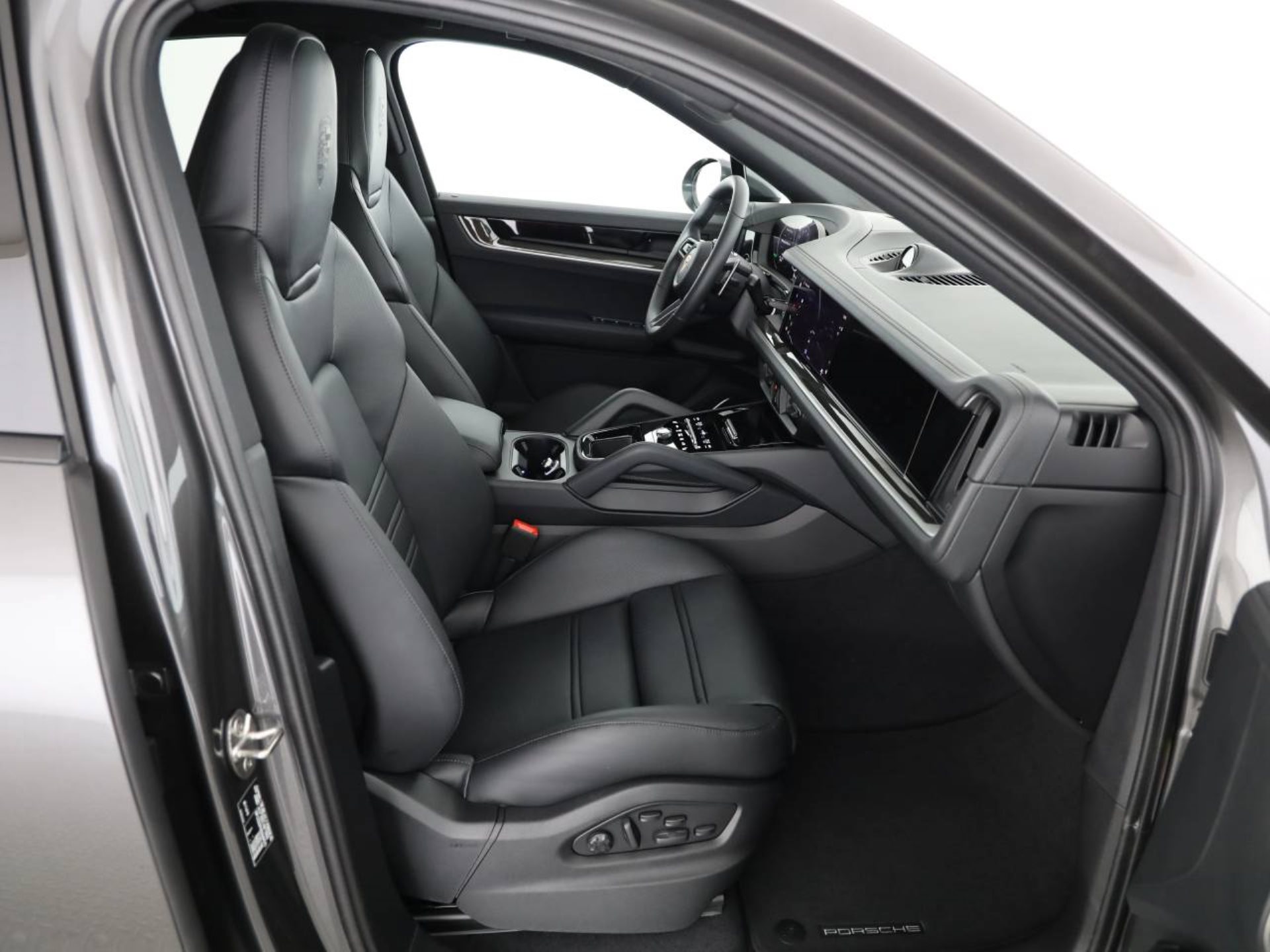 PORSCHE Cayenne S E-Hybrid Coupé-image-12