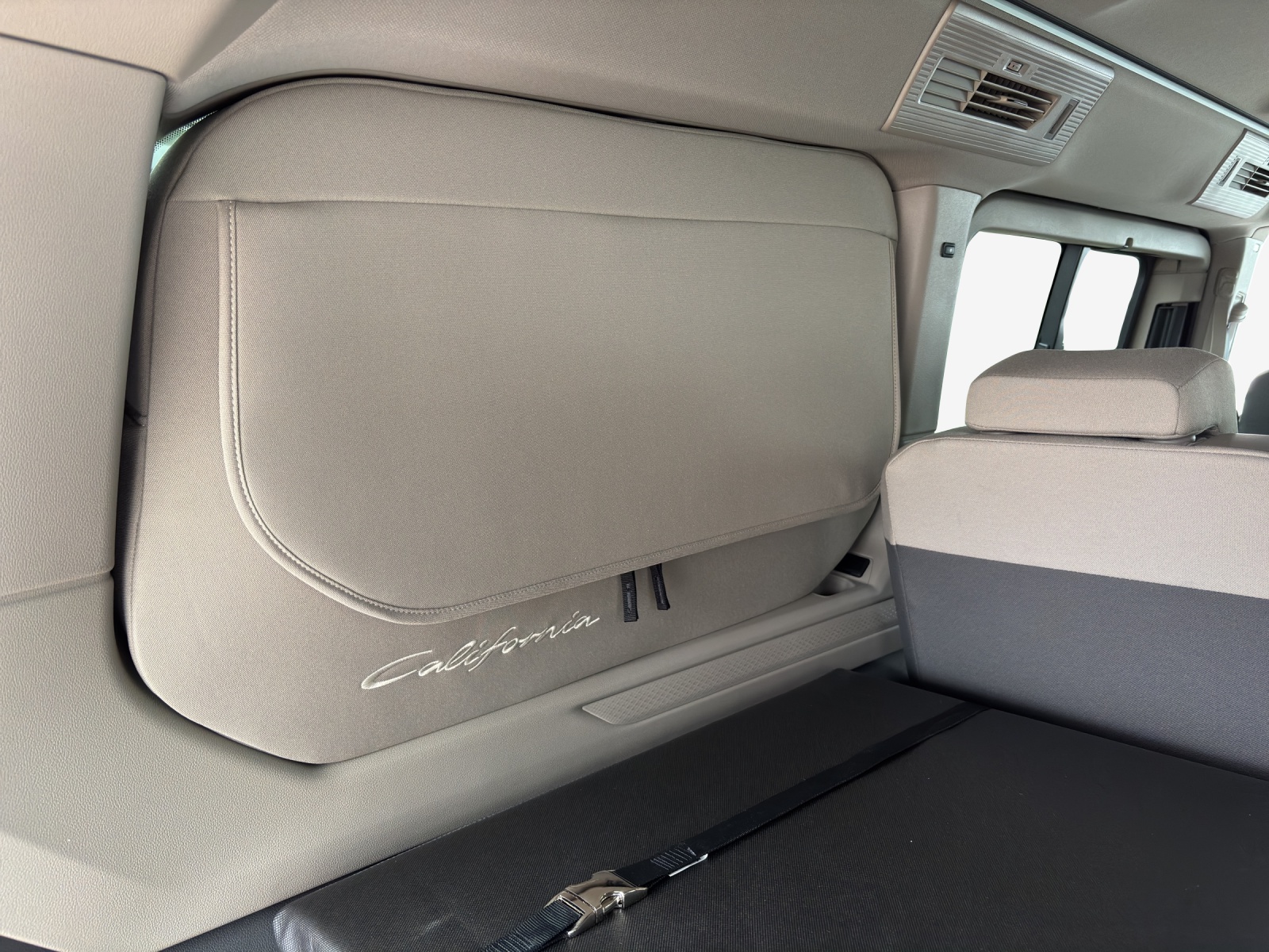 VW California eHybrid Beach Tour 4Motion-image-14
