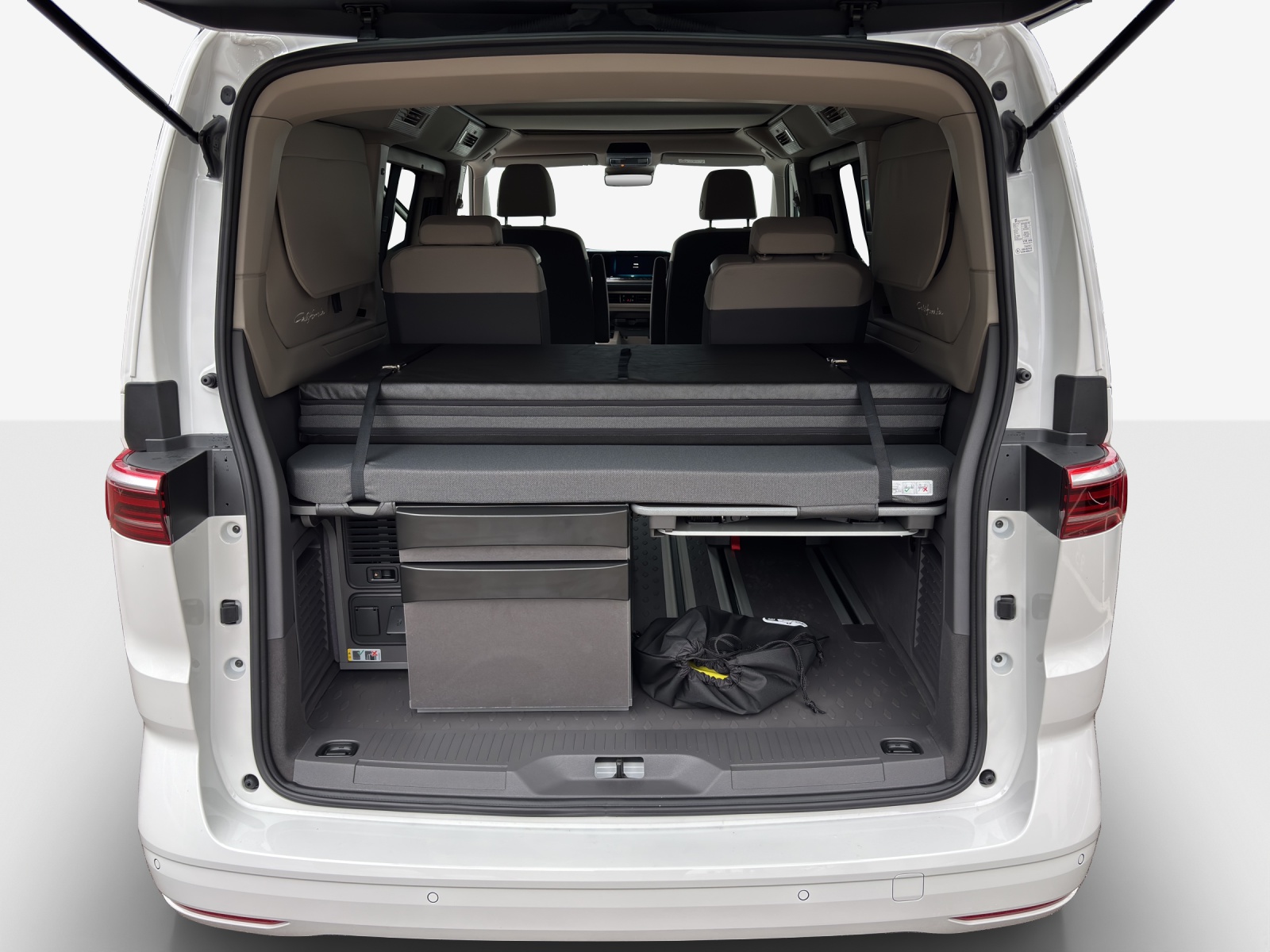 VW California eHybrid Beach Tour 4Motion-image-12