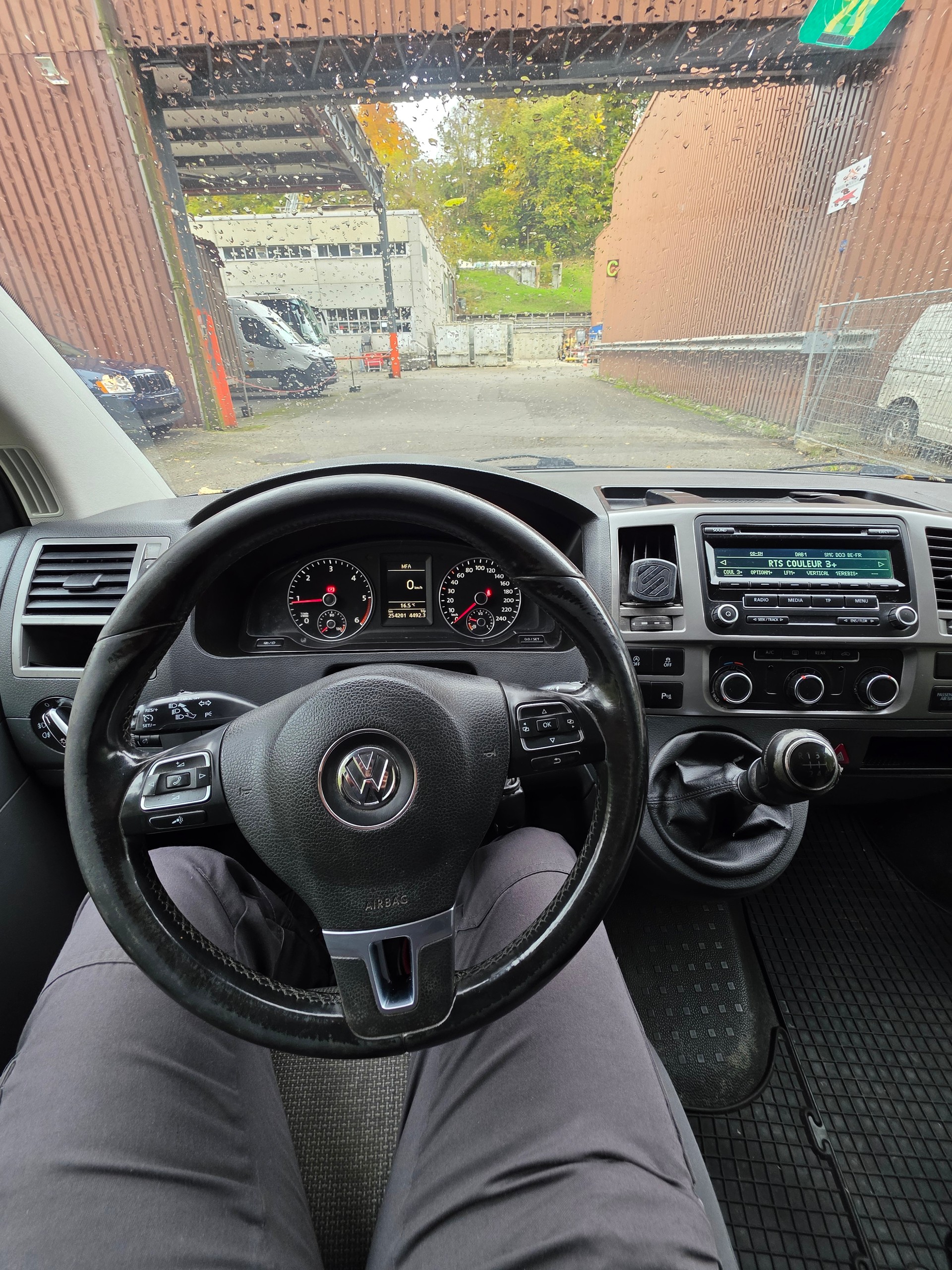 VW T5 Caravelle Comfortline 2.0 TDI CR 4Motion-image-8