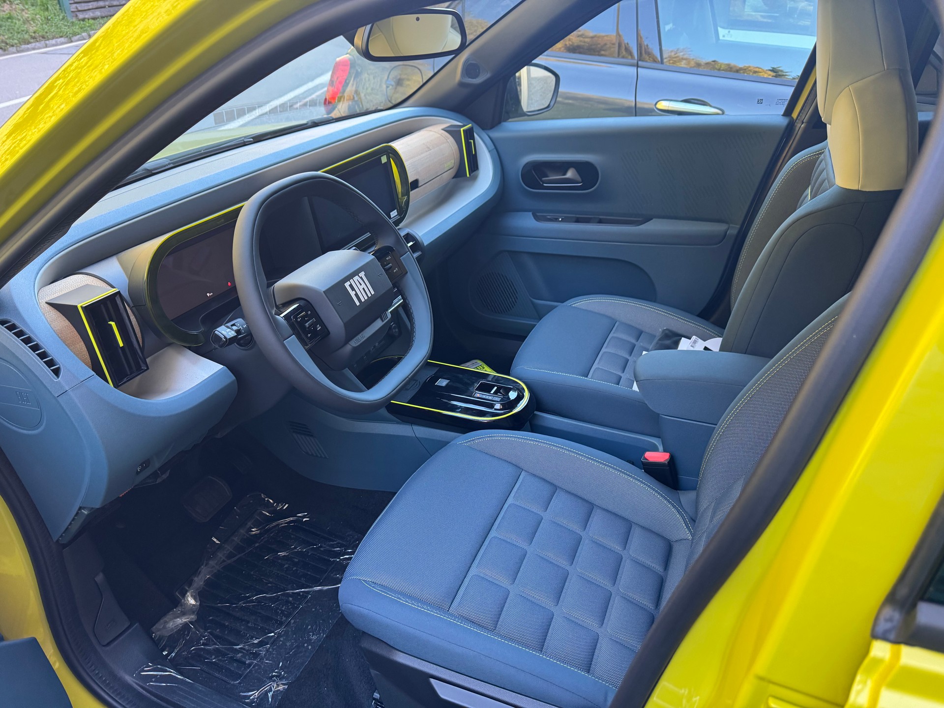 FIAT Grande Panda MHEV La Prima-image-6