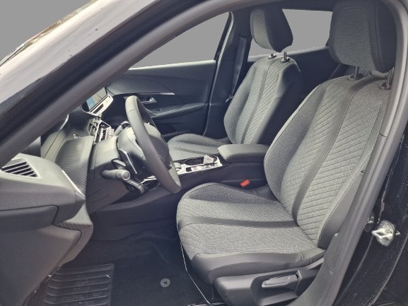 PEUGEOT 2008 1.2 Hybrid Allure Premium-image-9
