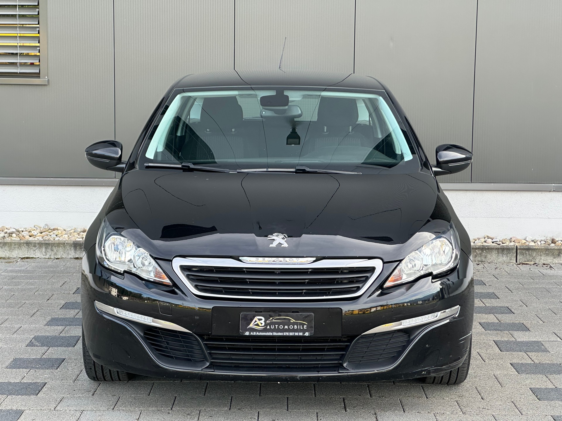 PEUGEOT 308 SW 1.2 THP Style-image-11