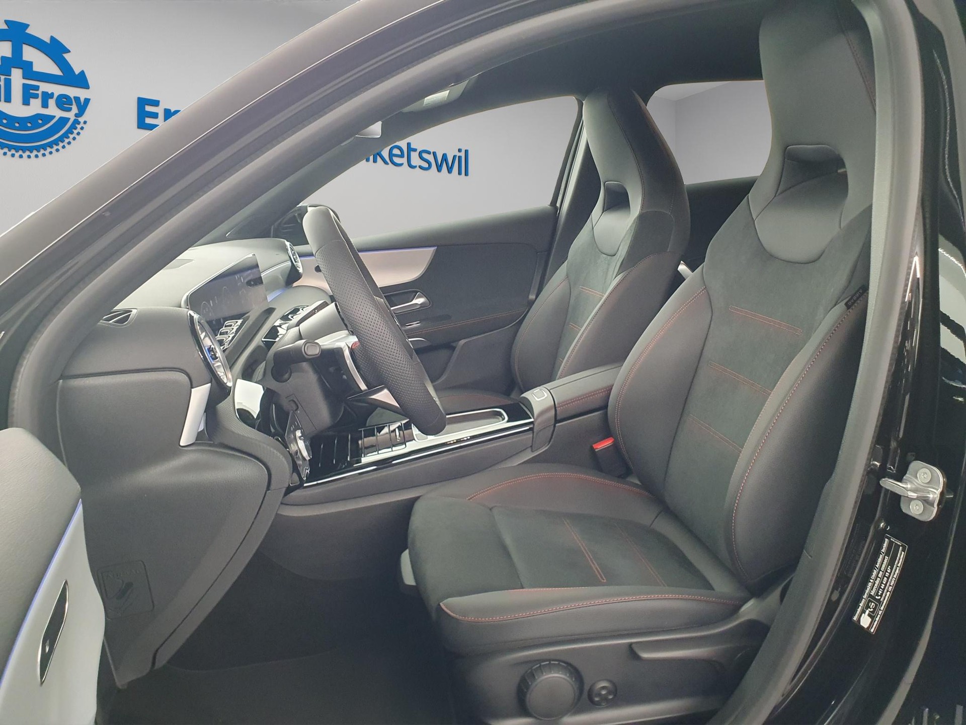 MERCEDES-BENZ A 250 AMG Line 4m-image-5