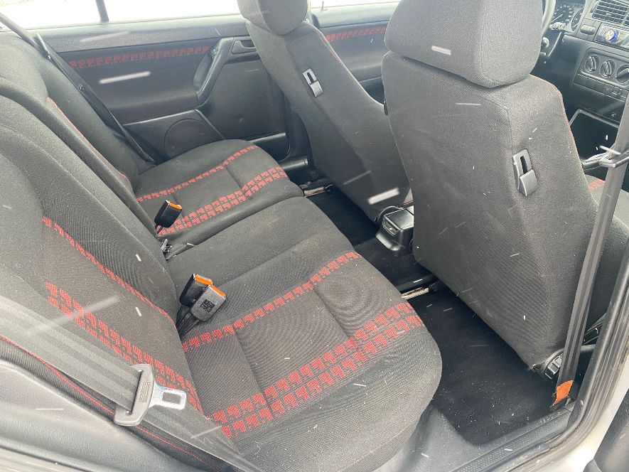 VW Golf 2000 GTI-image-7