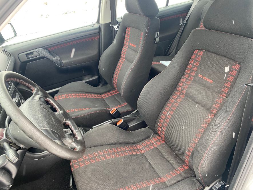VW Golf 2000 GTI-image-5