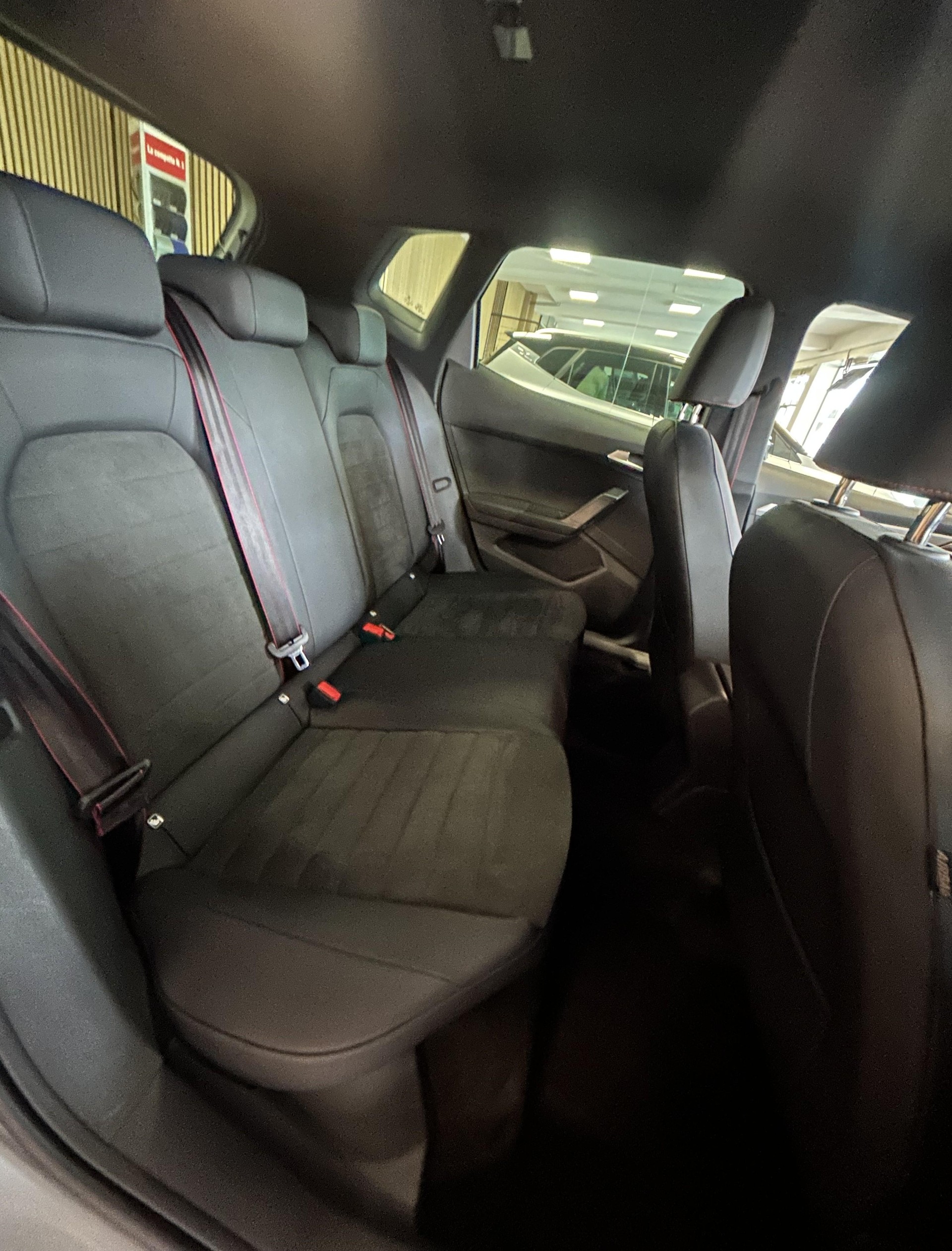SEAT Arona 1.5 TSI FR DSG-image-19