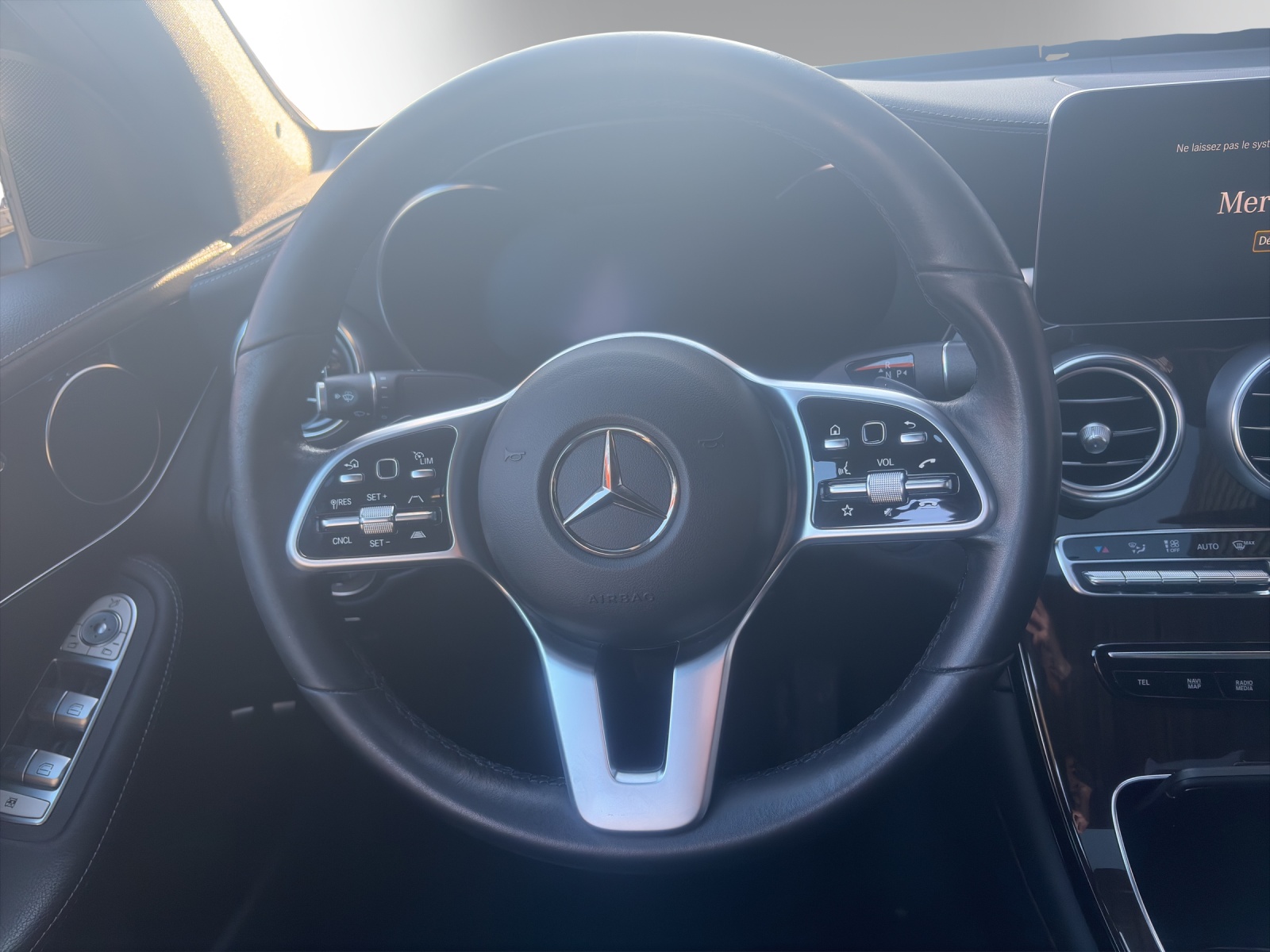 MERCEDES-BENZ GLC Coupé 300 e 4Matic-image-11