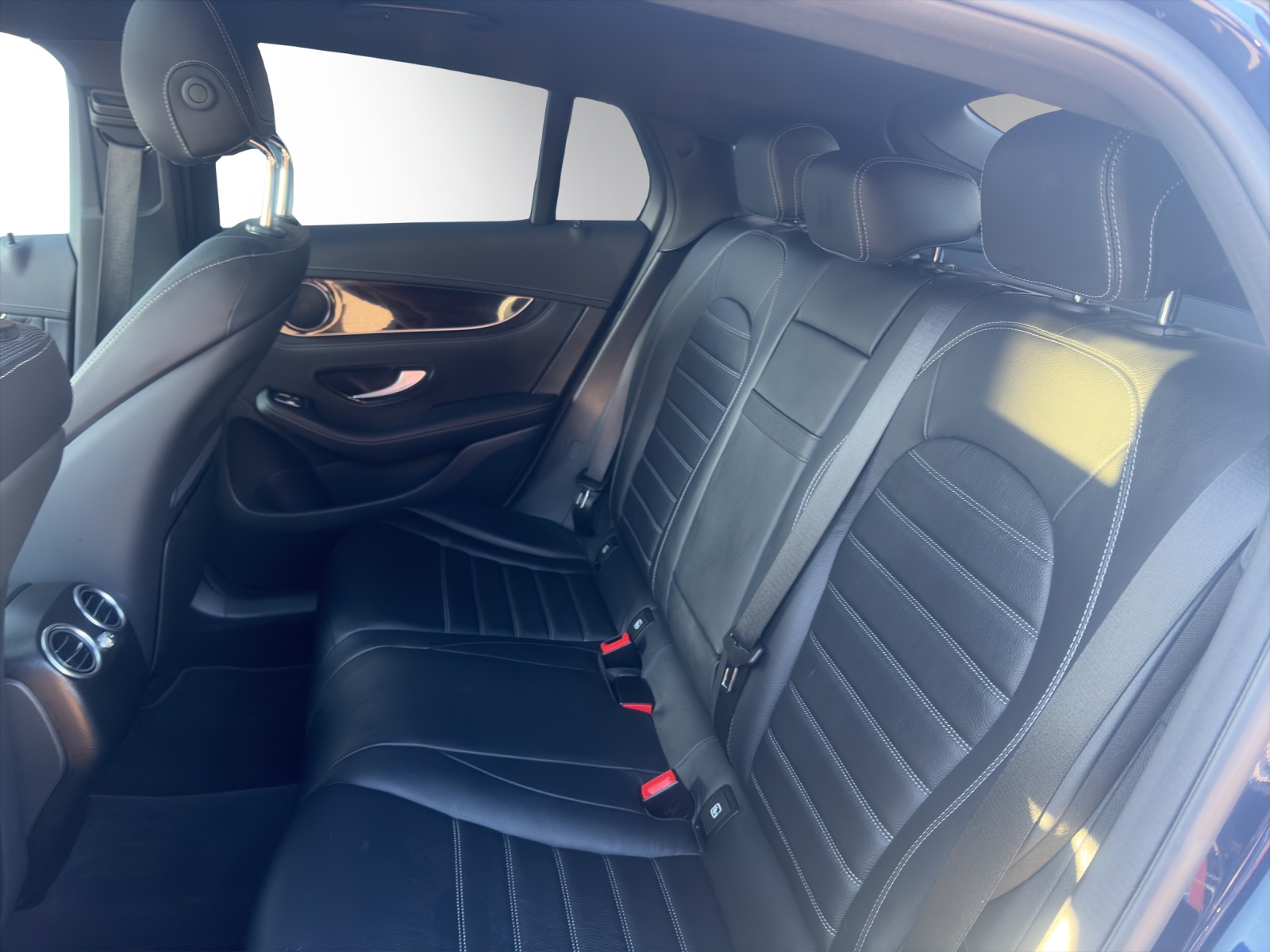 MERCEDES-BENZ GLC Coupé 300 e 4Matic-image-7
