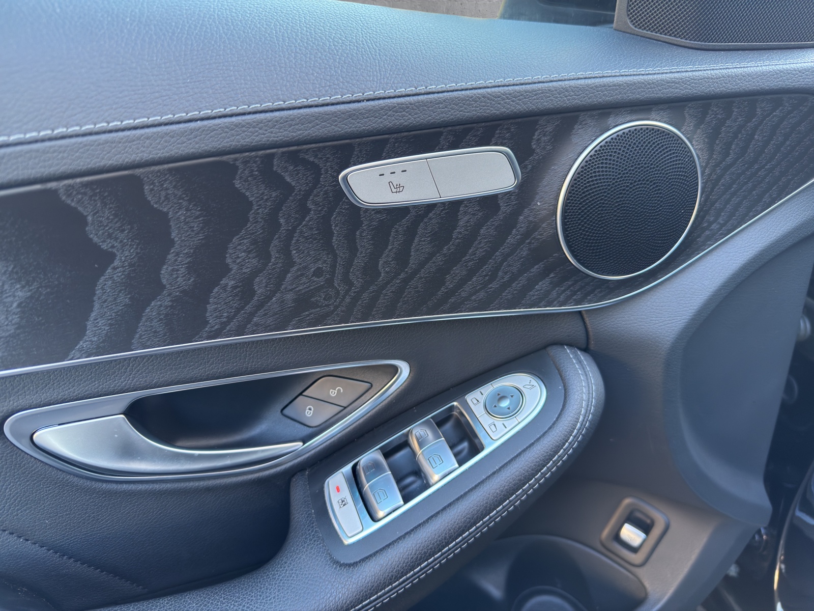 MERCEDES-BENZ C 250 BlueTEC AMG Line 4Matic 7G-Tronic-image-7