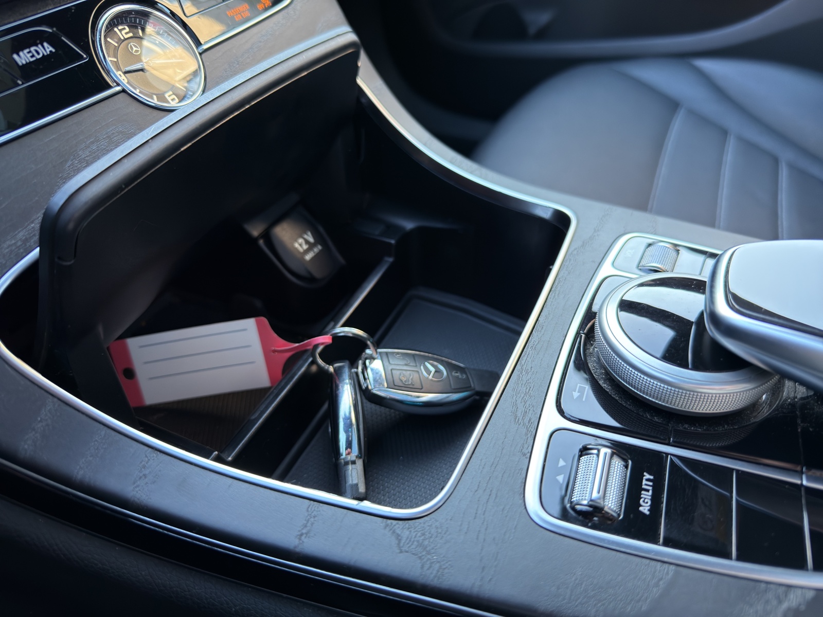 MERCEDES-BENZ C 250 BlueTEC AMG Line 4Matic 7G-Tronic-image-15