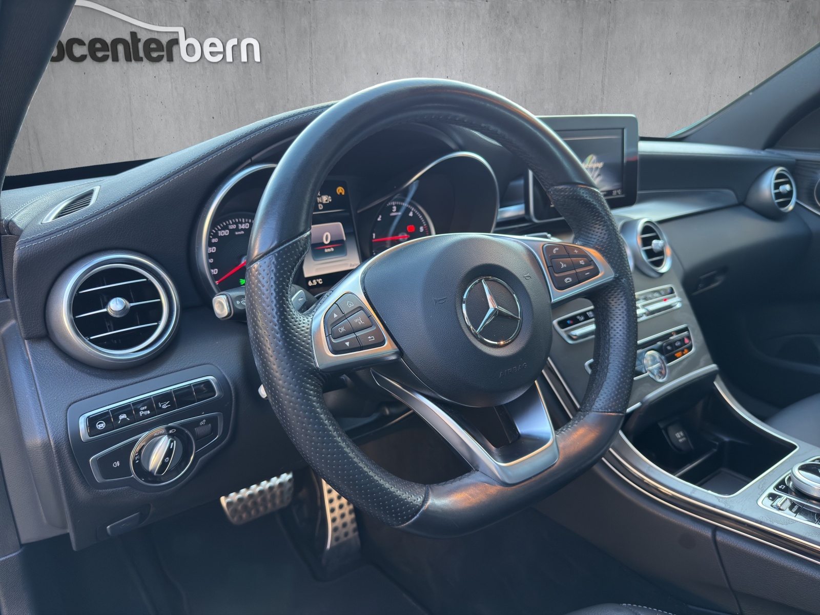 MERCEDES-BENZ C 250 BlueTEC AMG Line 4Matic 7G-Tronic-image-10