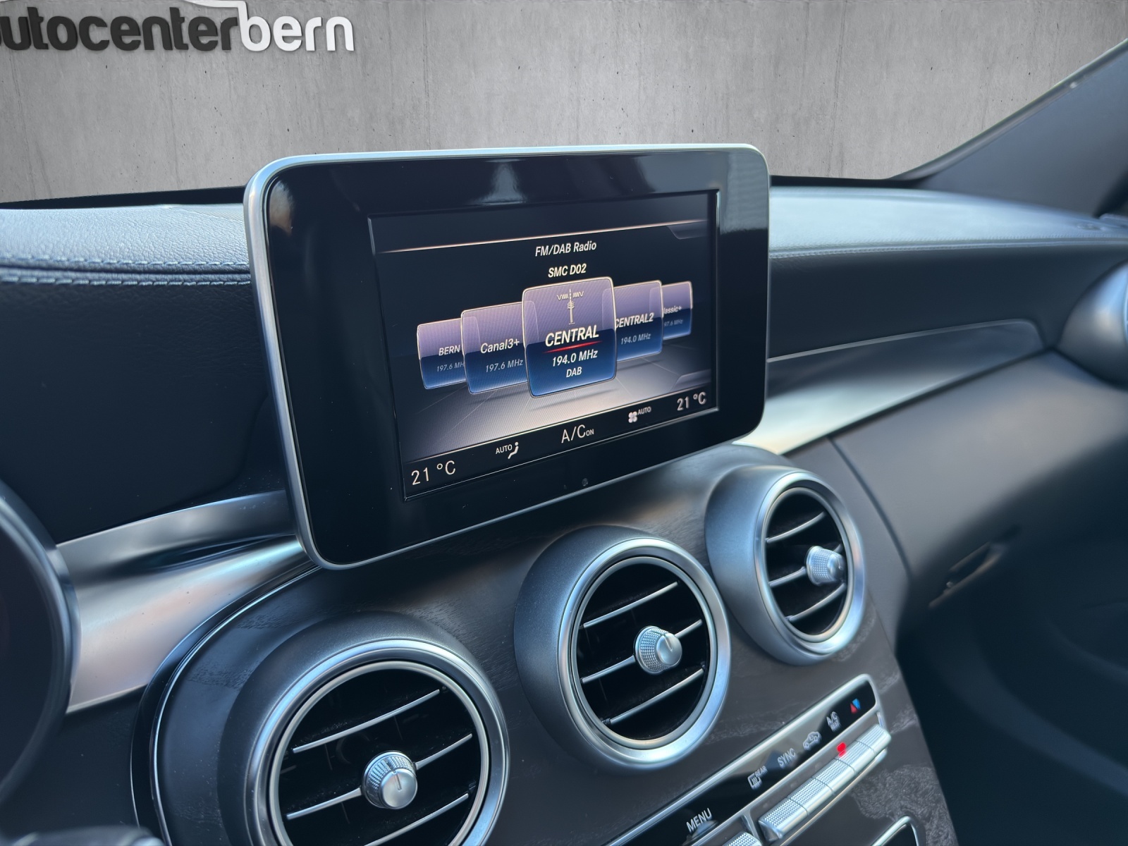MERCEDES-BENZ C 250 BlueTEC AMG Line 4Matic 7G-Tronic-image-13