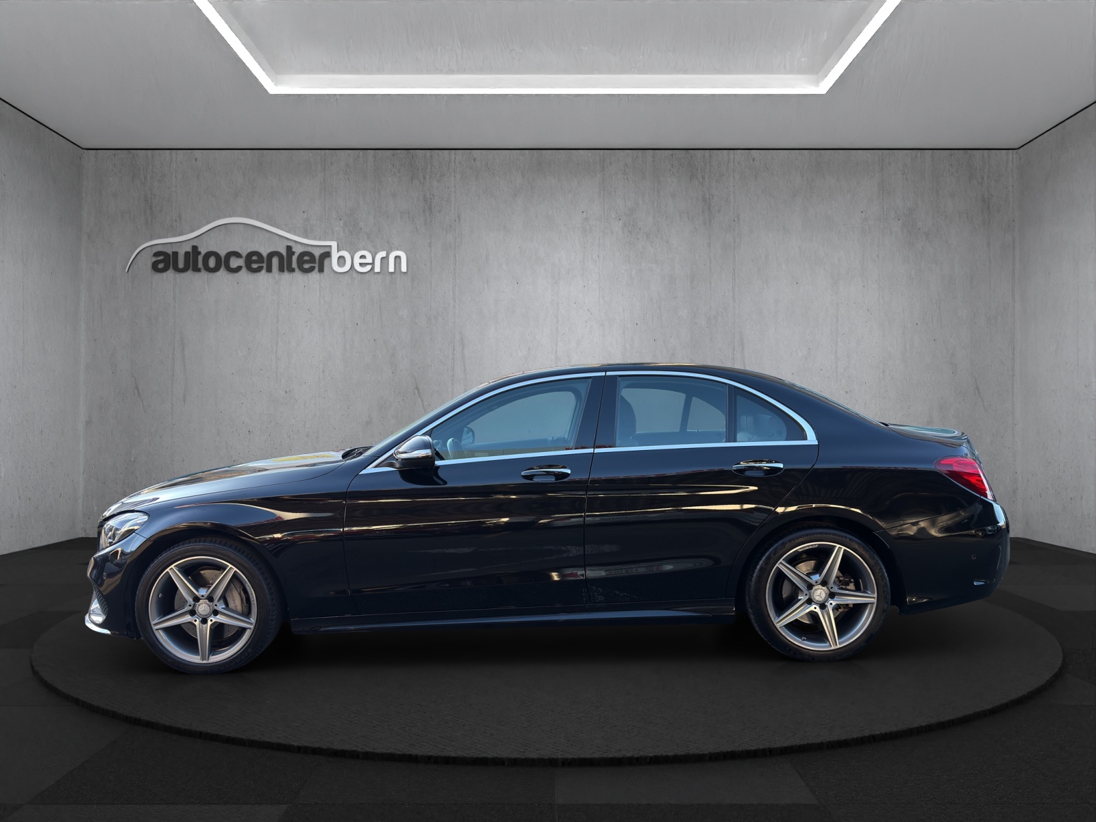 MERCEDES-BENZ C 250 BlueTEC AMG Line 4Matic 7G-Tronic-image-3