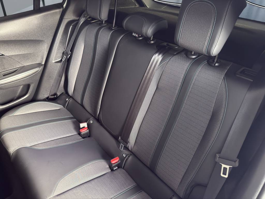 PEUGEOT 2008 e Allure Pack-image-8
