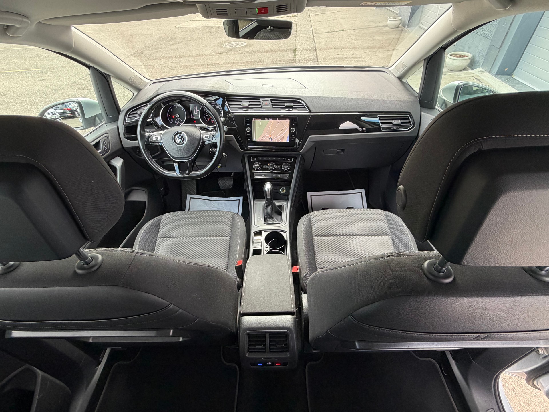 VW Touran 2.0 TDI BlueMotion Technology Comfortline DSG-image-11