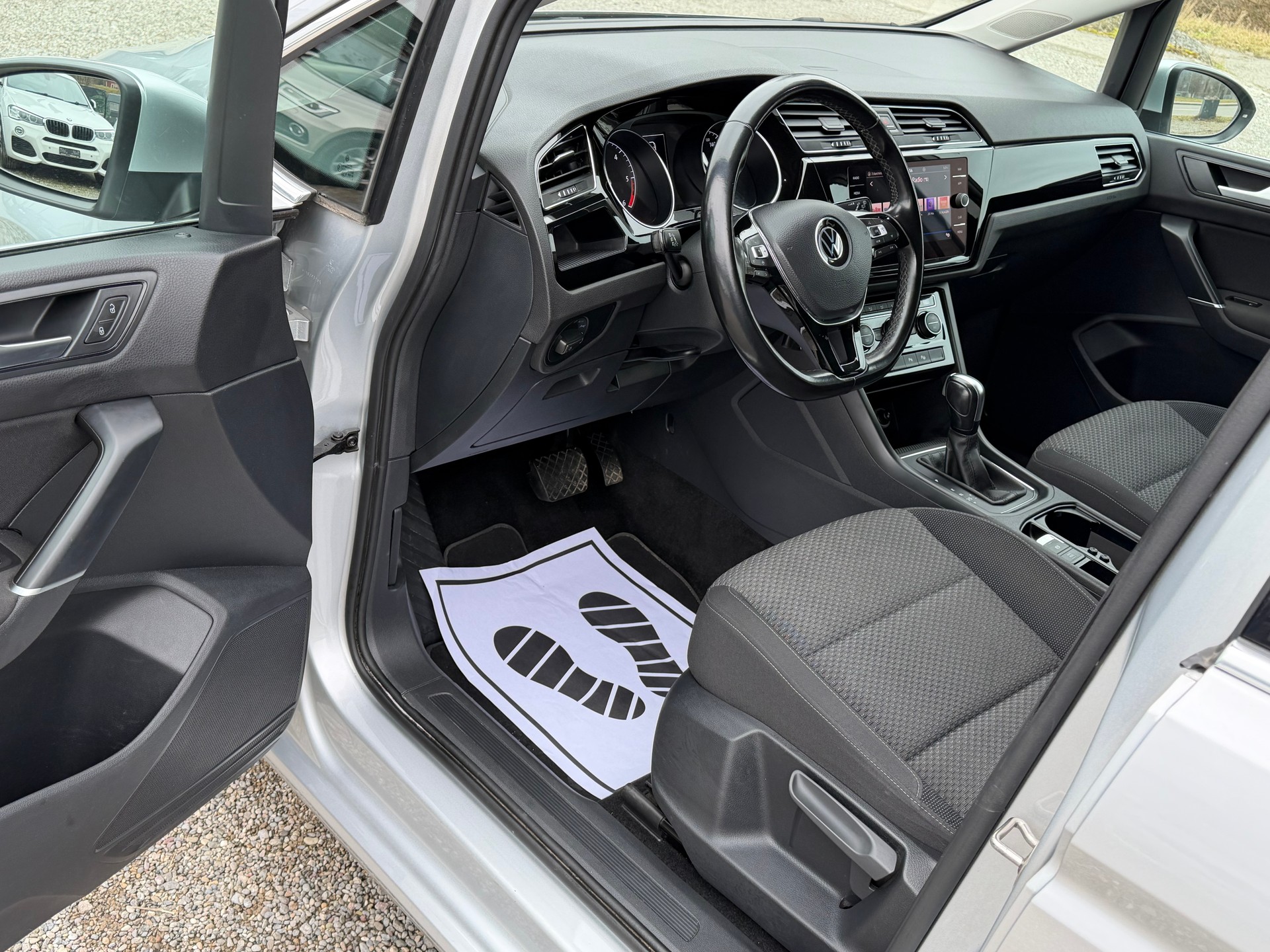 VW Touran 2.0 TDI BlueMotion Technology Comfortline DSG-image-5