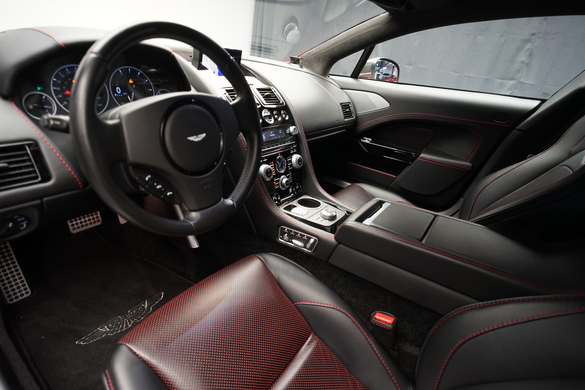 ASTON MARTIN Rapide S 5.9 V12 Touchtronic 3 *CH-Fahrzeug* *Carbon* *Exklusives Interieur*-image-15
