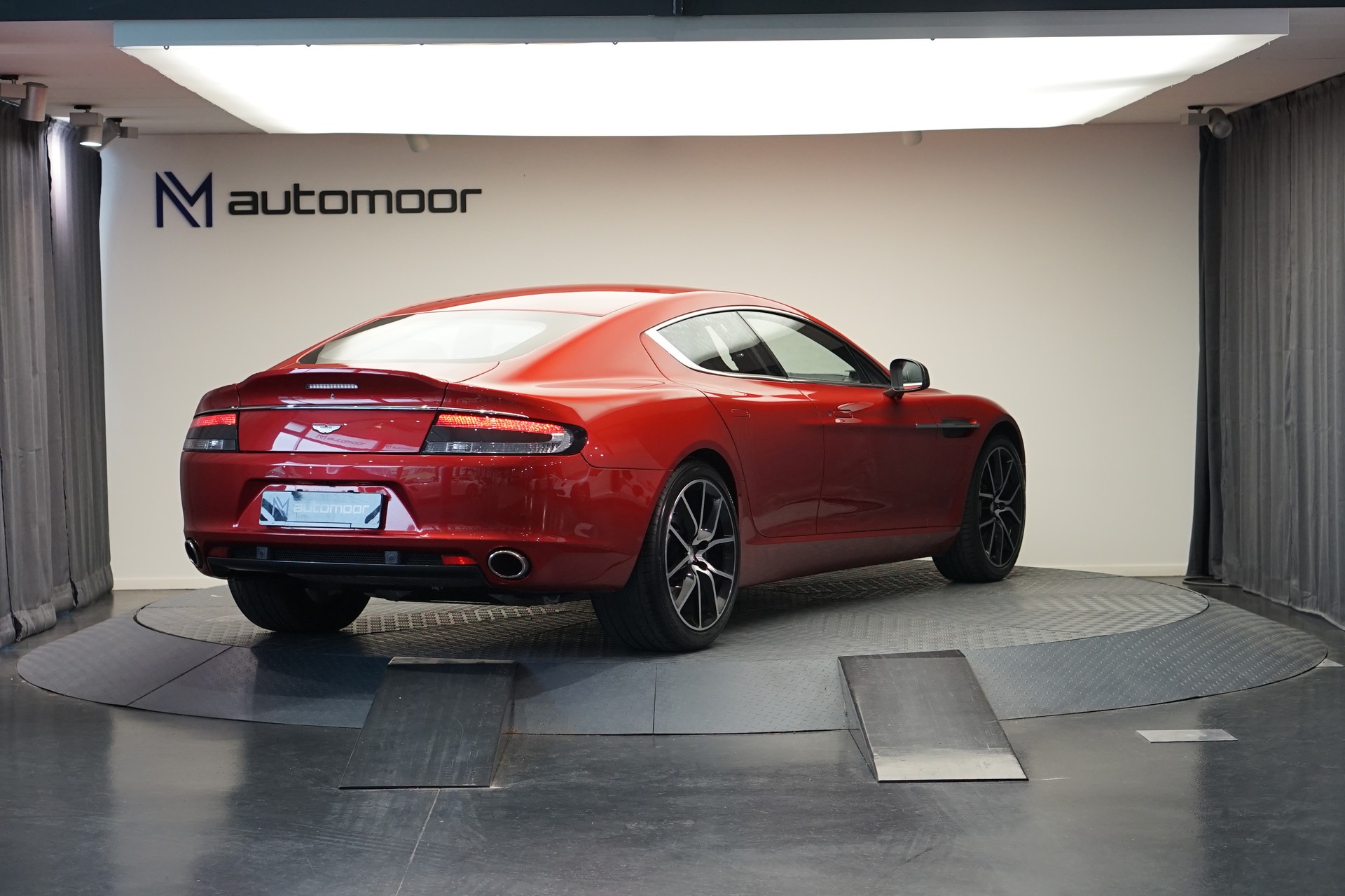 ASTON MARTIN Rapide S 5.9 V12 Touchtronic 3 *CH-Fahrzeug* *Carbon* *Exklusives Interieur*-image-4
