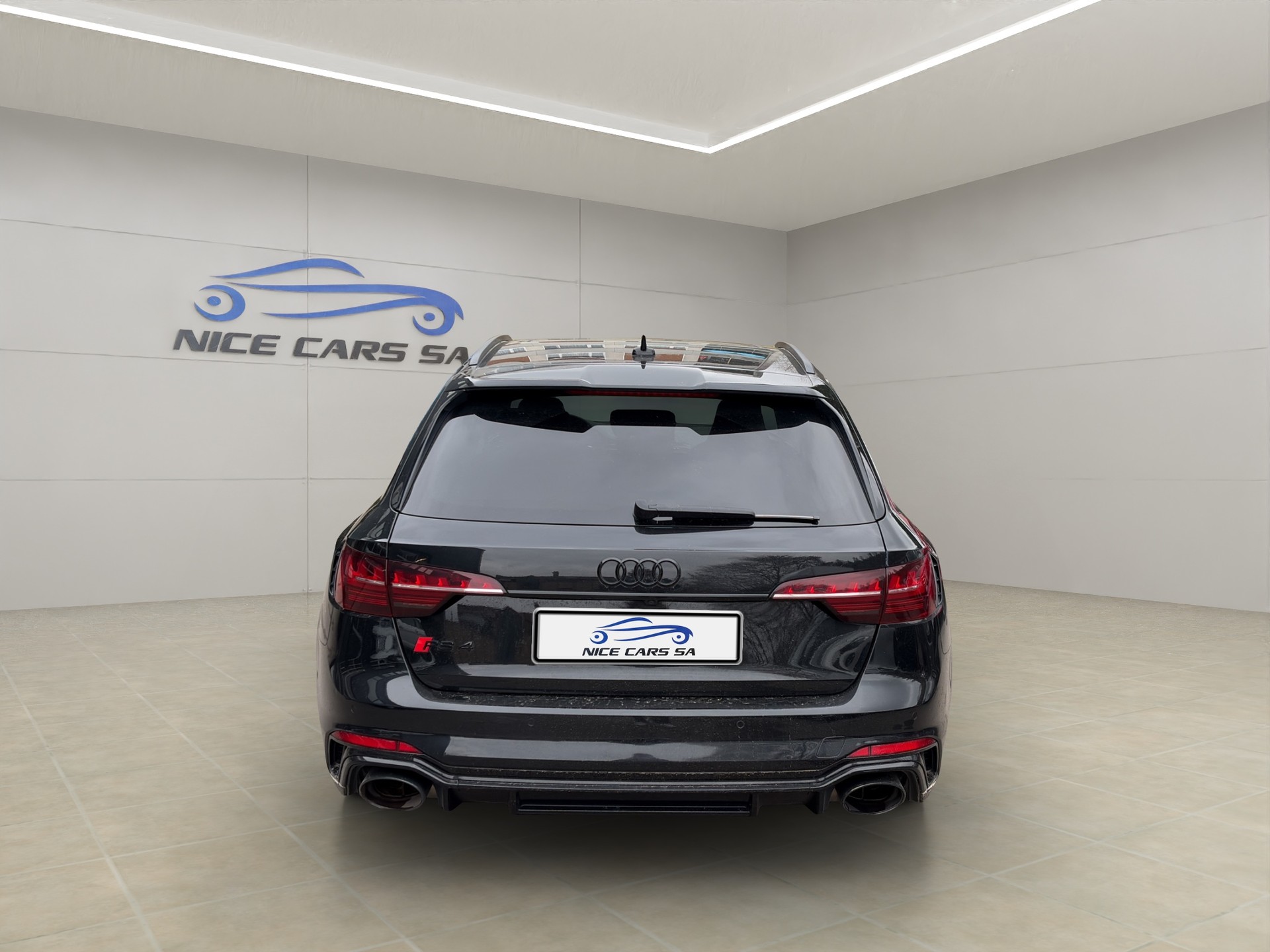 AUDI RS4 Avant quattro tiptronic-showroom-element-3