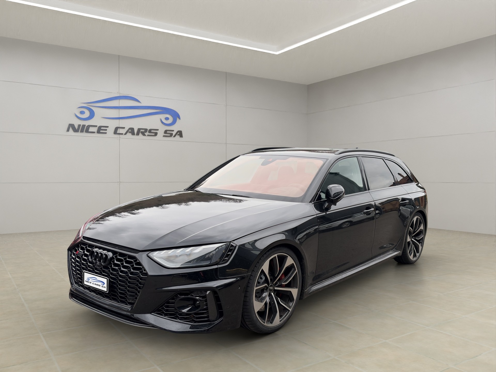 AUDI RS4 Avant quattro tiptronic