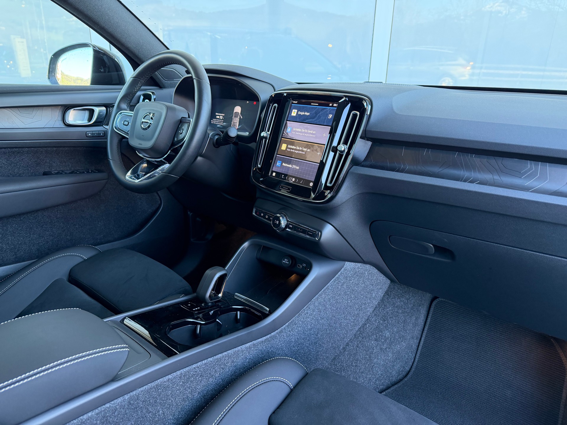 VOLVO C40 Recharge E80 AWD Ultimate HEICO-image-2
