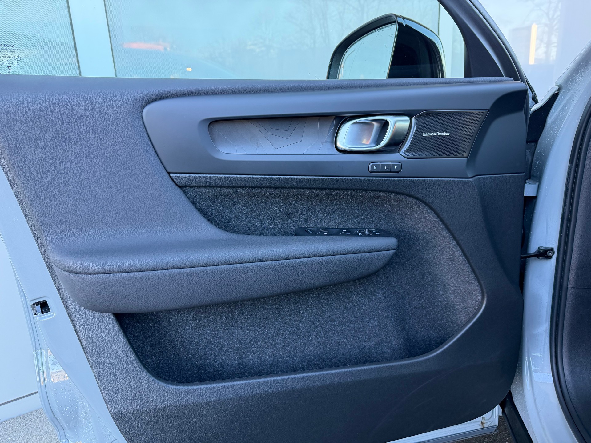 VOLVO C40 Recharge E80 AWD Ultimate HEICO-image-10