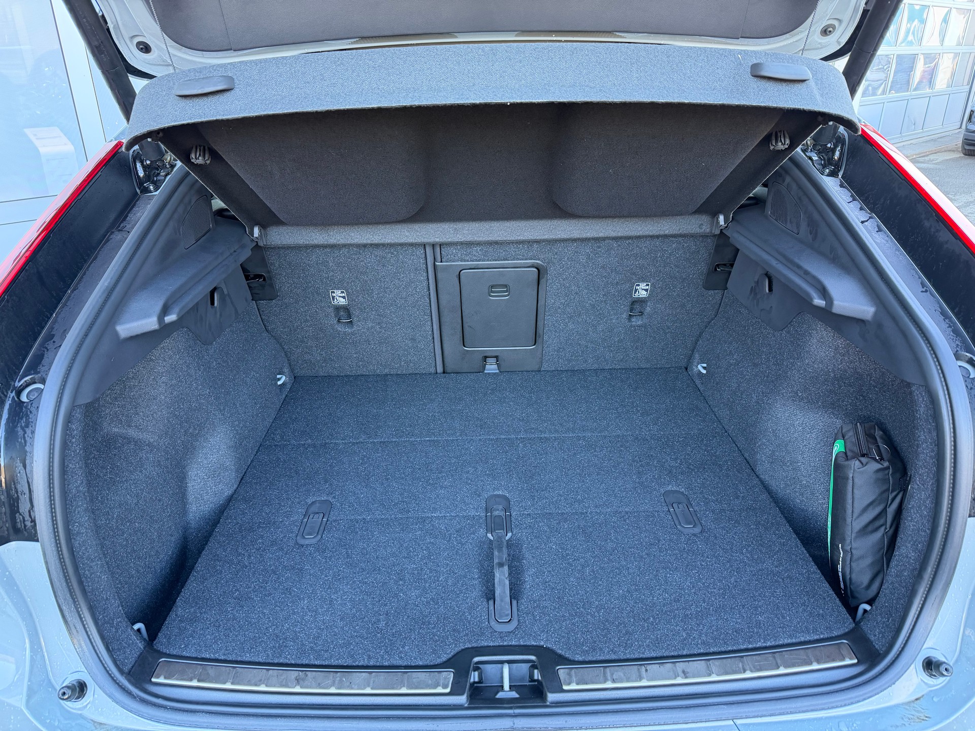 VOLVO C40 Recharge E80 AWD Ultimate HEICO-image-20