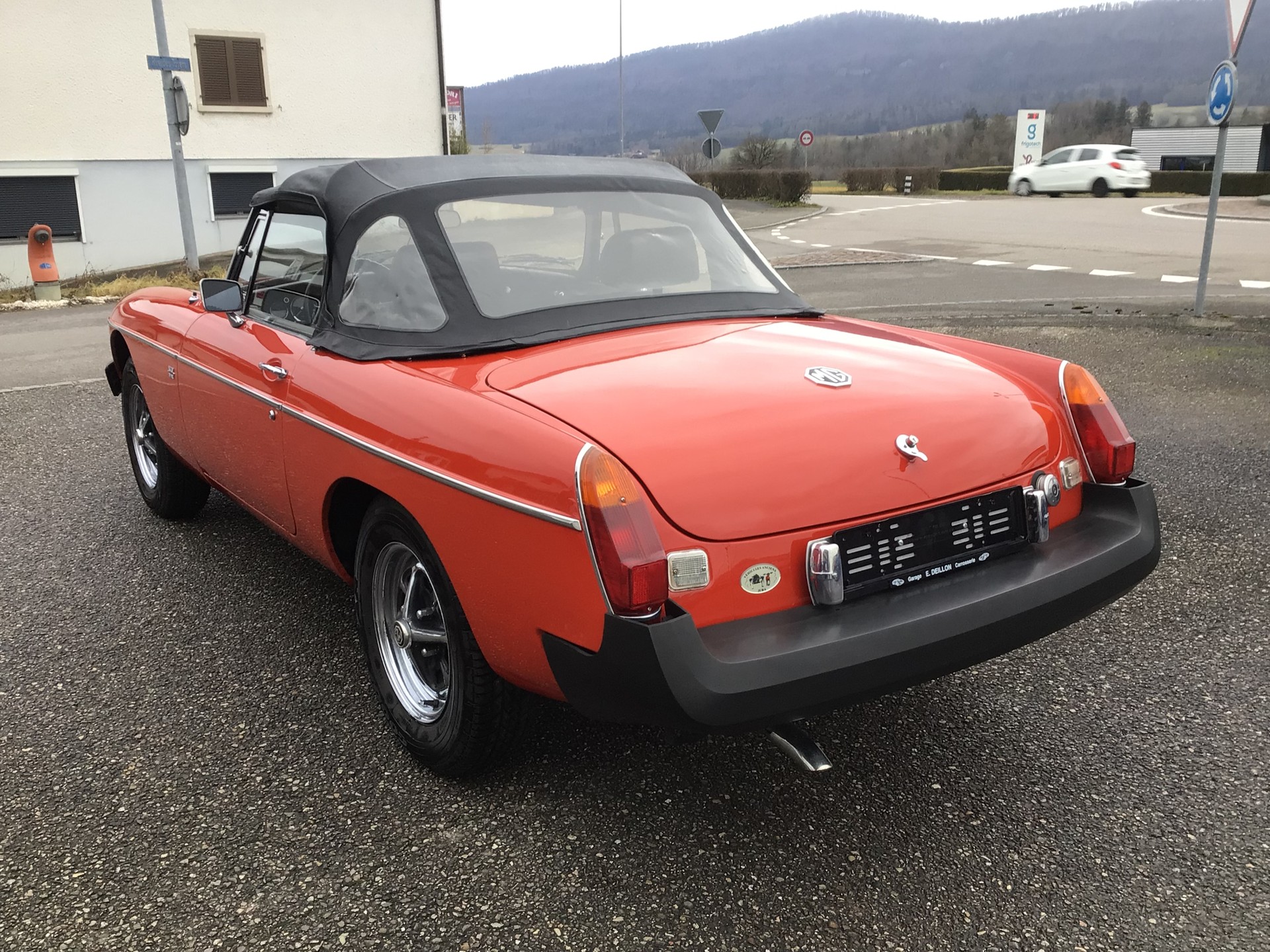 MG B cabriolet-image-12
