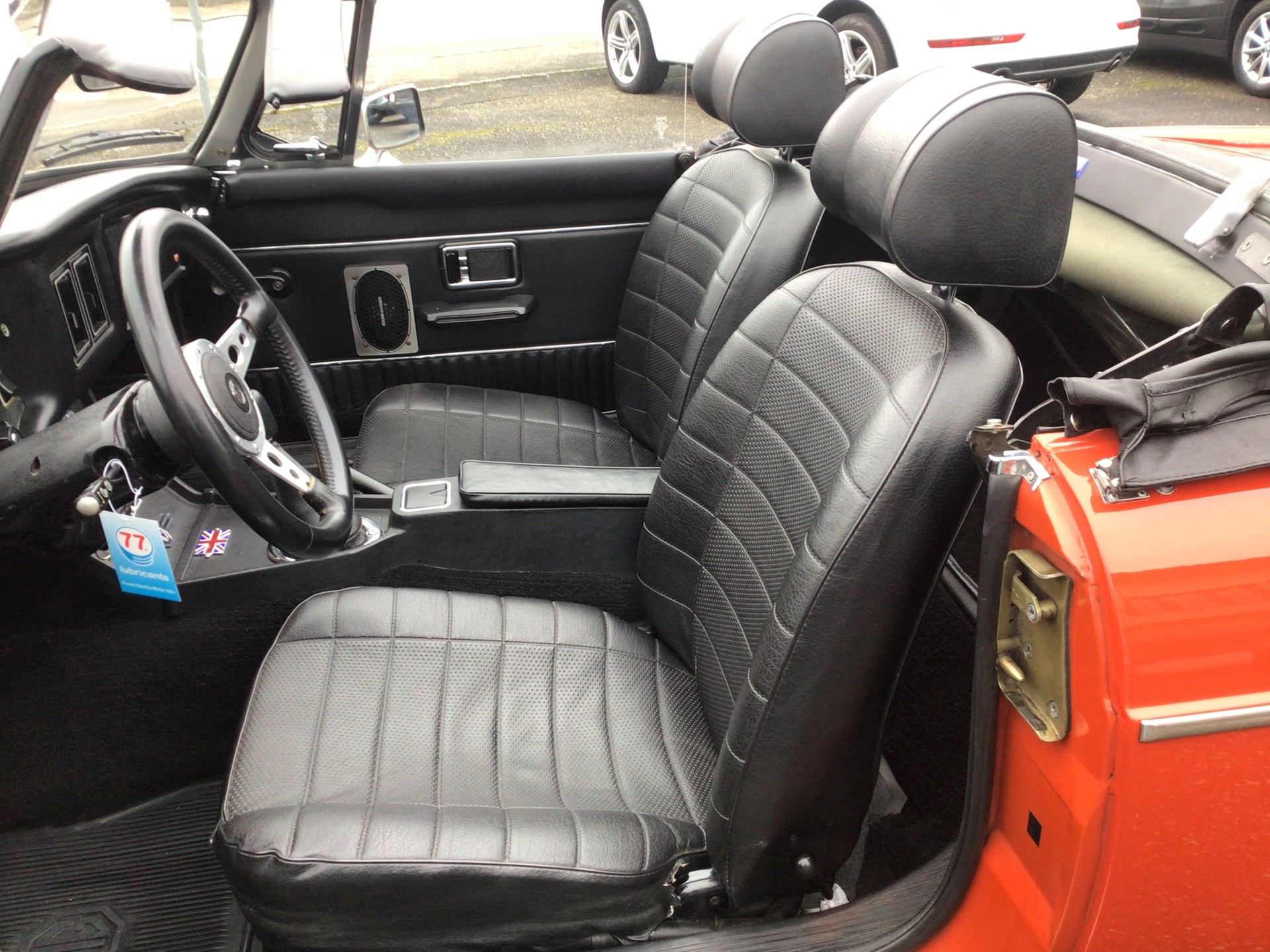 MG B cabriolet-image-5