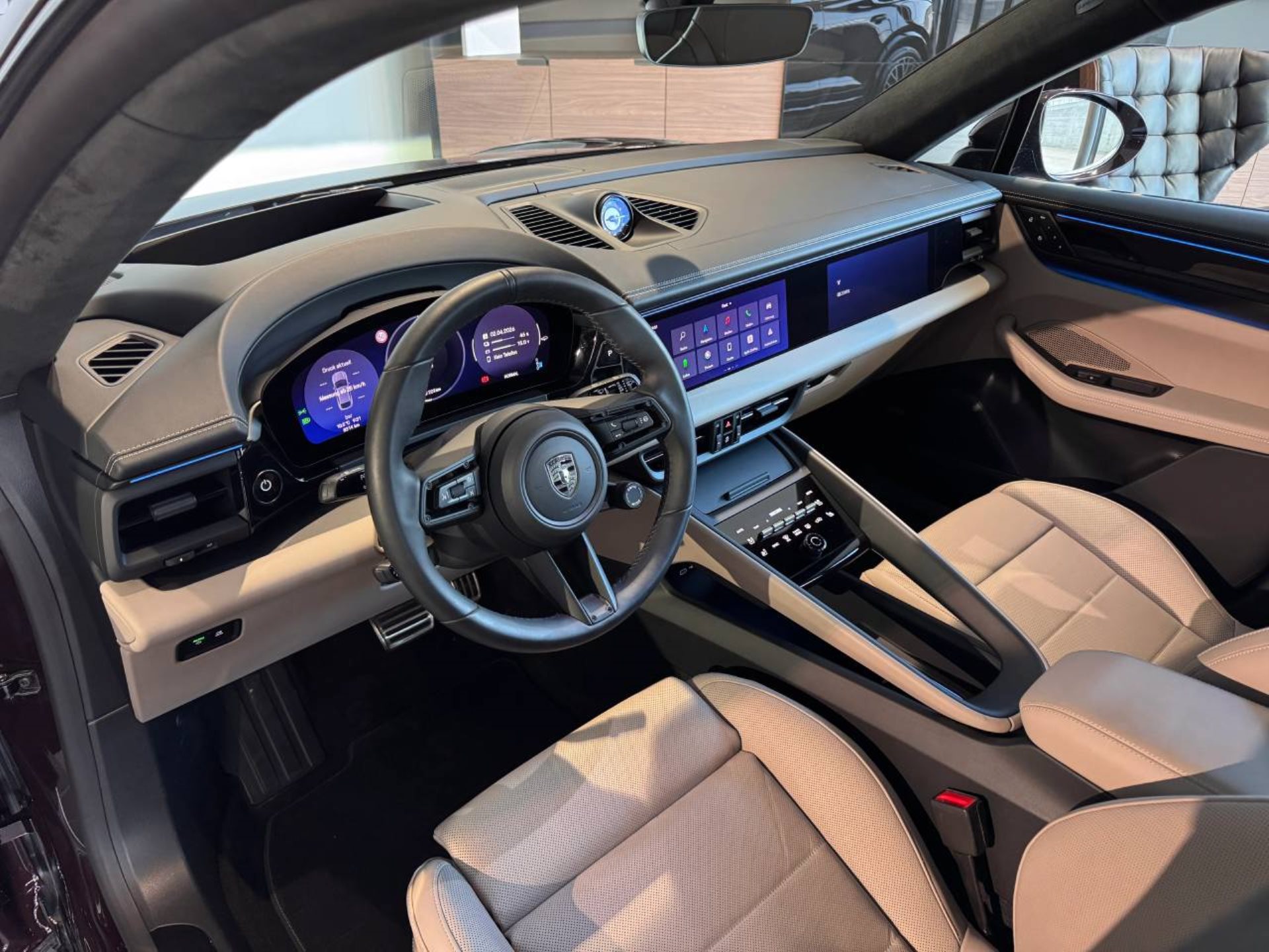 PORSCHE Macan Turbo-image-12