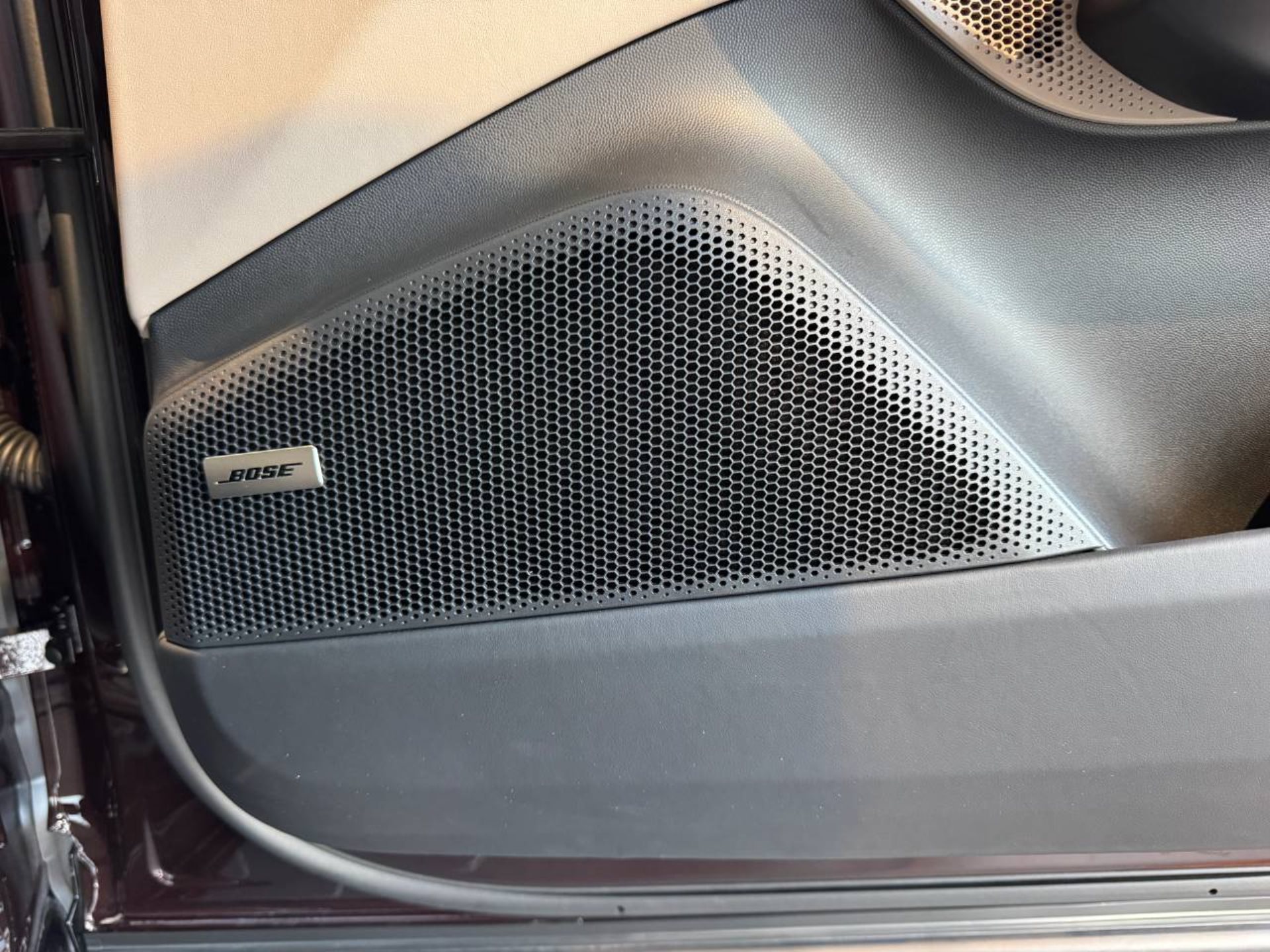 PORSCHE Macan Turbo-image-27