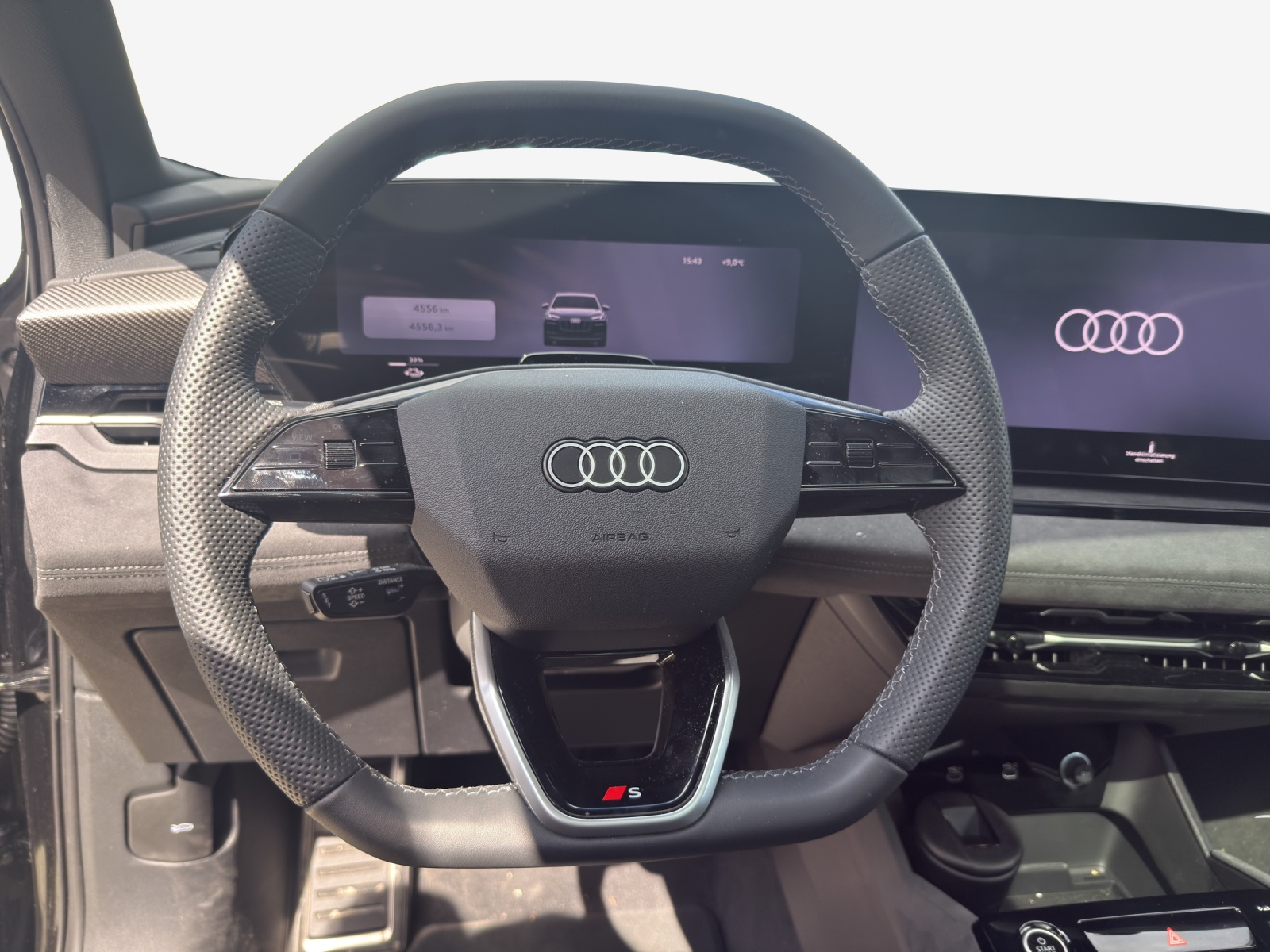 AUDI Q6 e-tron quattro-image-9