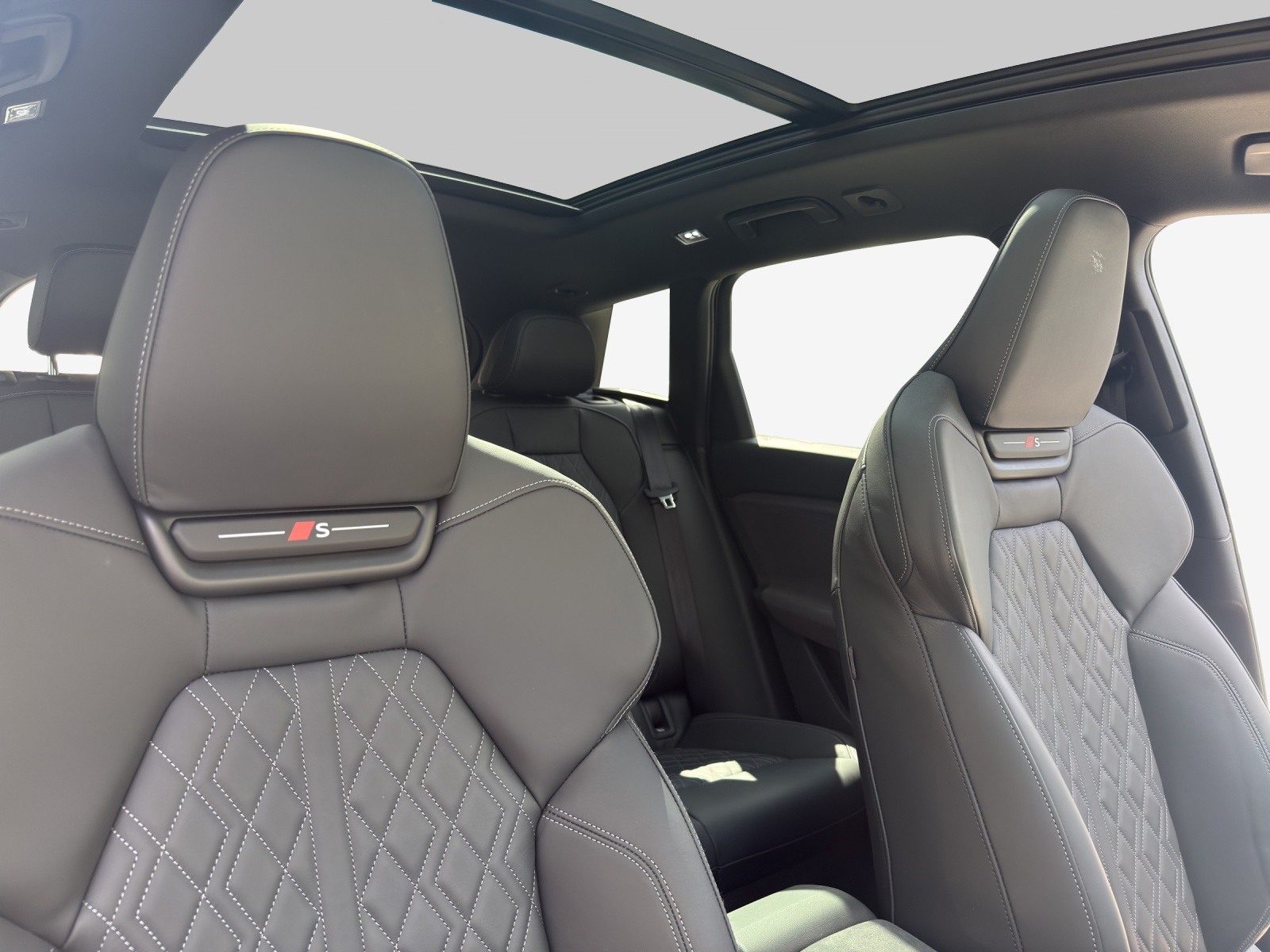 AUDI Q6 e-tron quattro-image-14