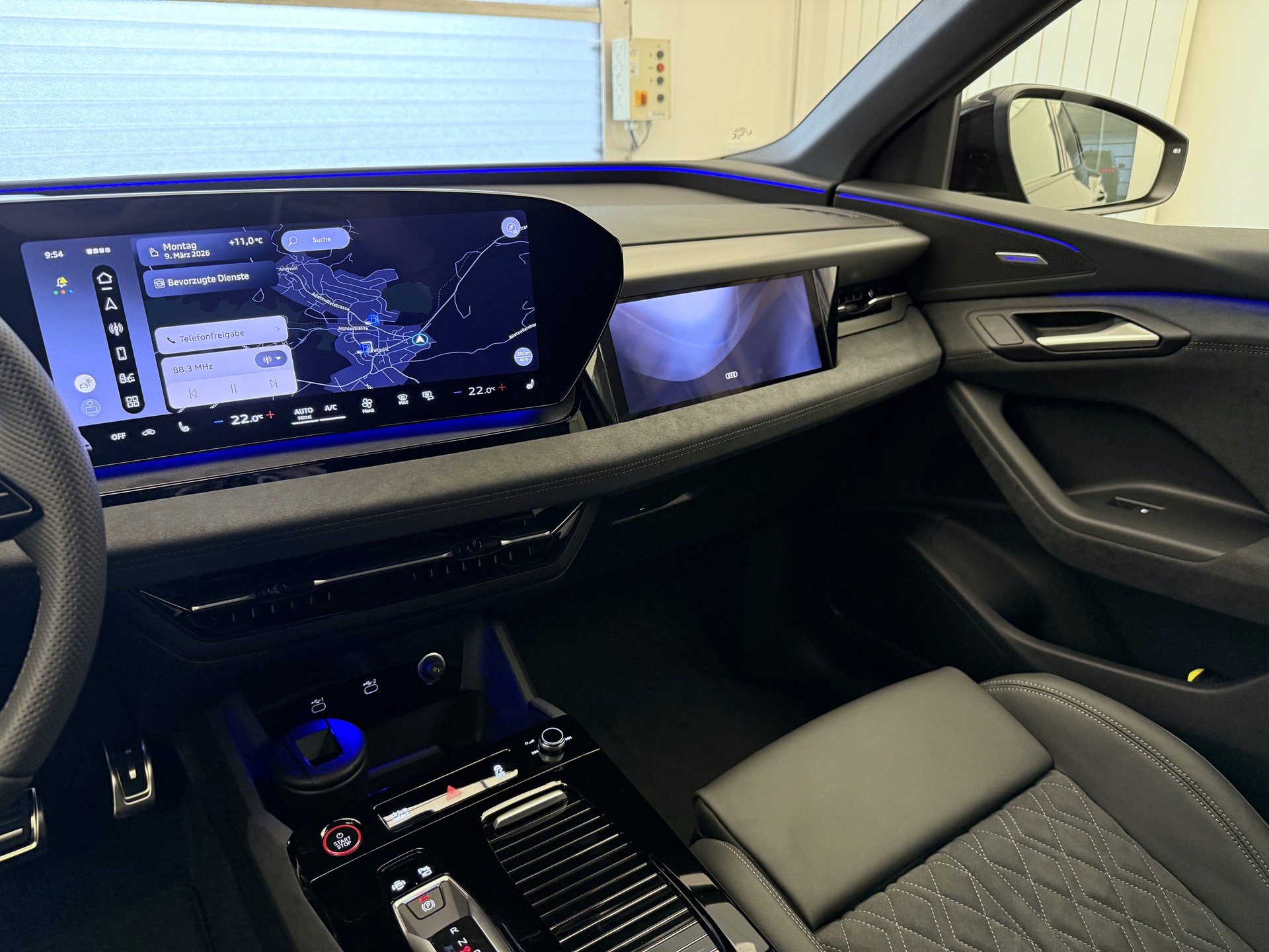 AUDI SQ6 e-tron quattro-image-16