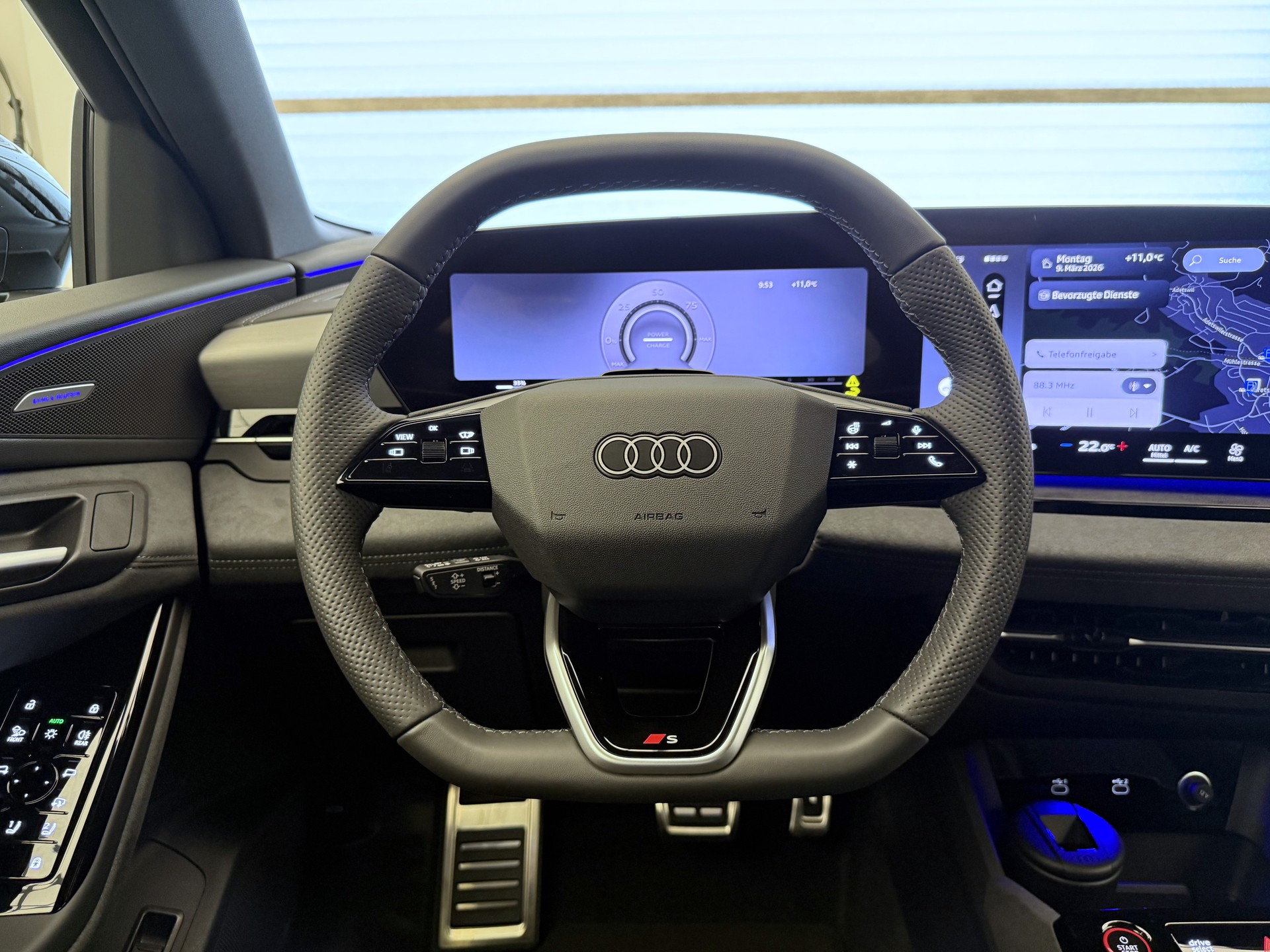 AUDI SQ6 e-tron quattro-image-8