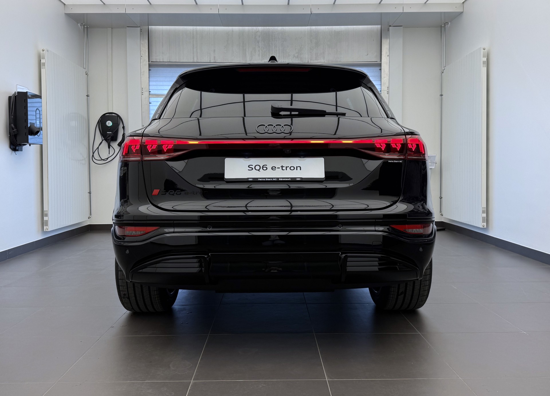AUDI SQ6 e-tron quattro-image-24