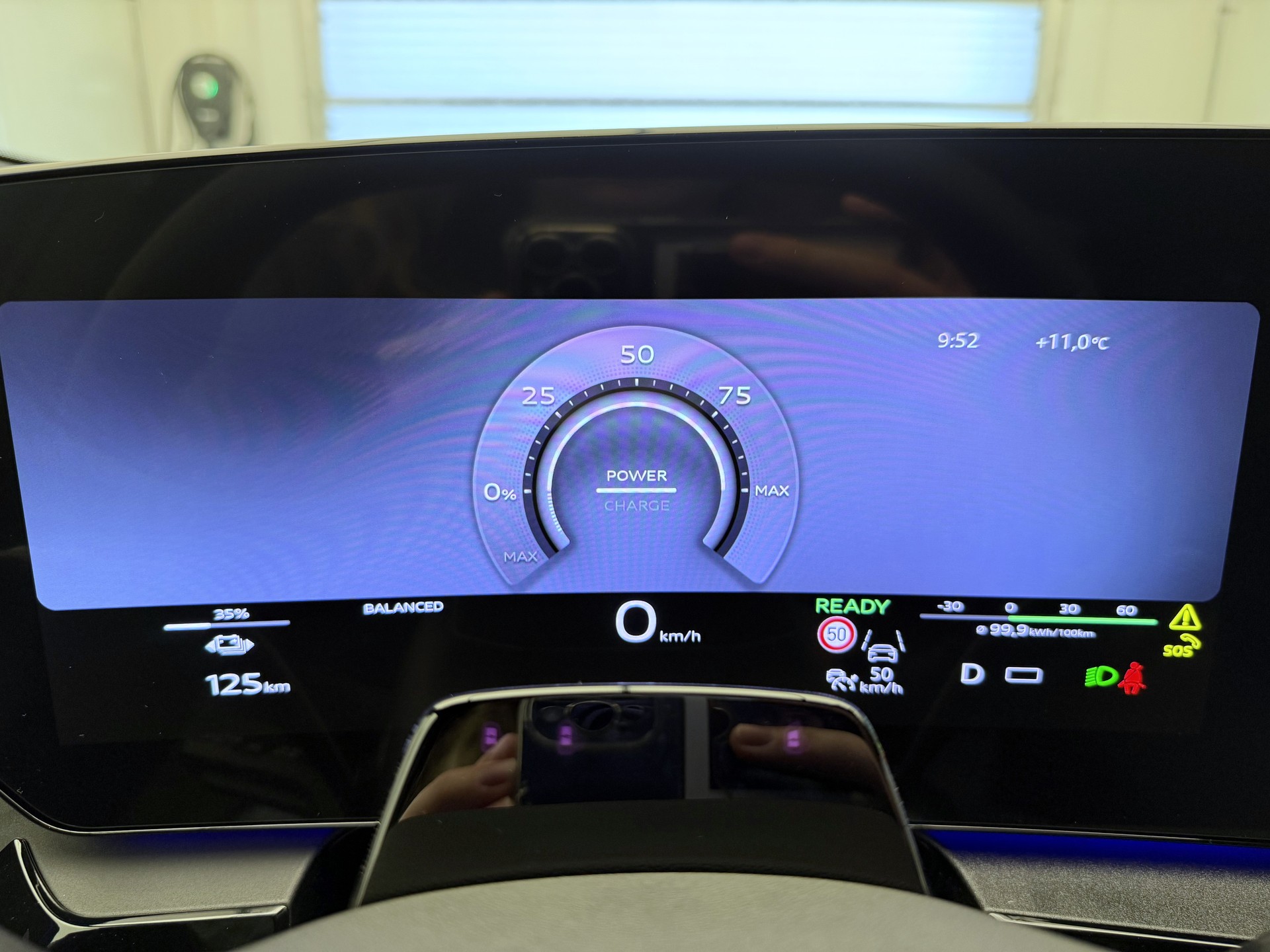AUDI SQ6 e-tron quattro-image-9