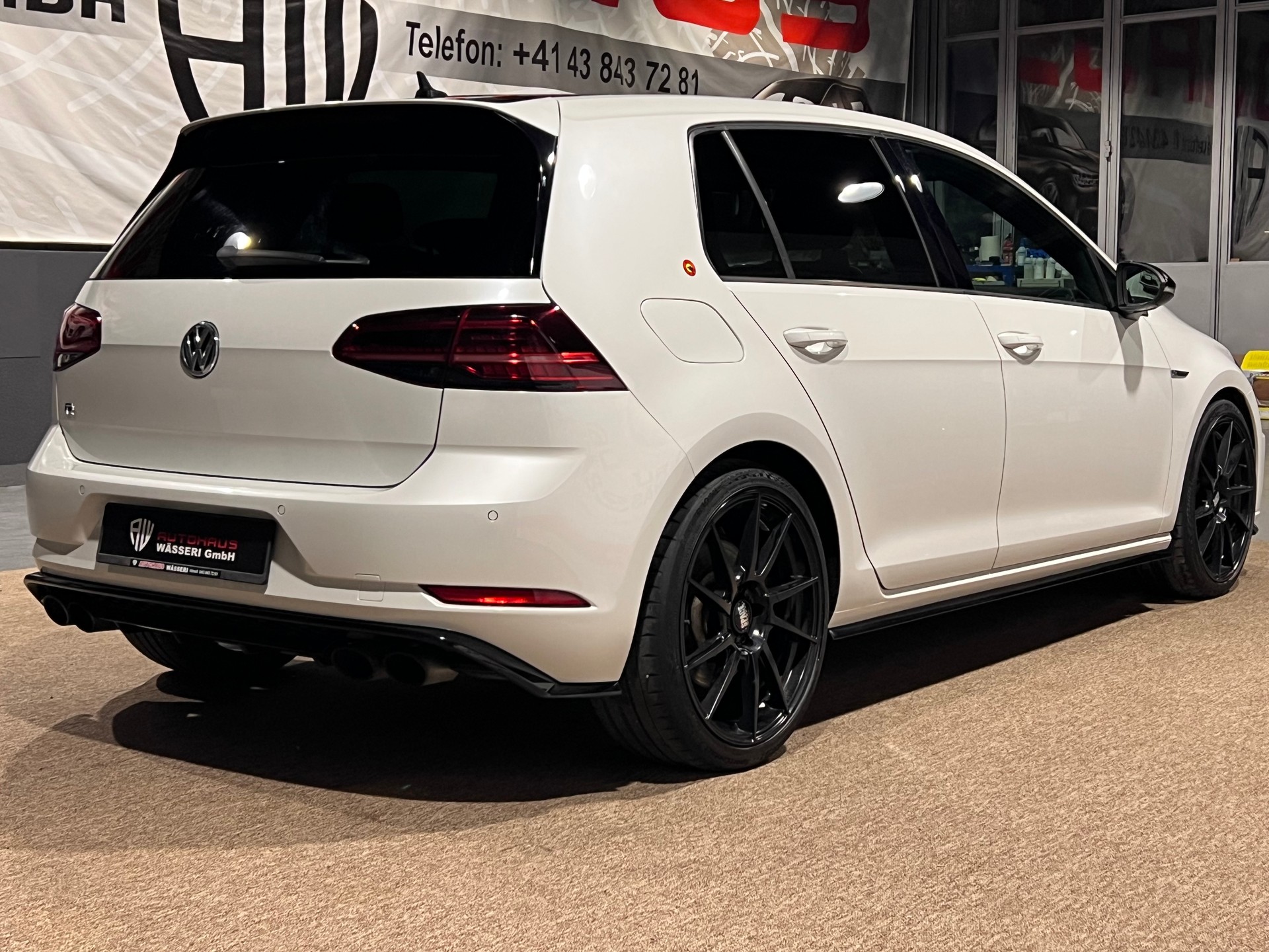VW Golf 2.0 TSI R 4Motion DSG-image-2