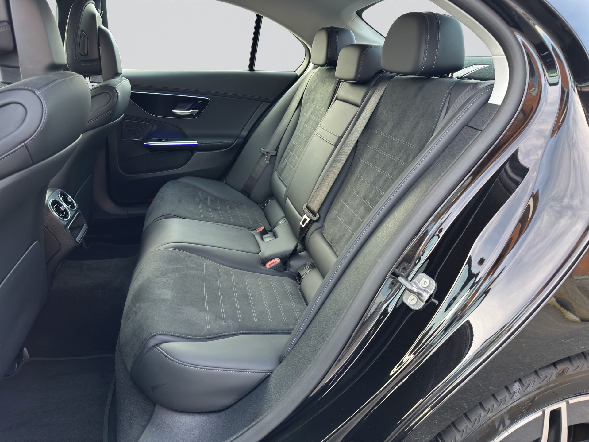 MERCEDES-BENZ C 180 AMG-image-7