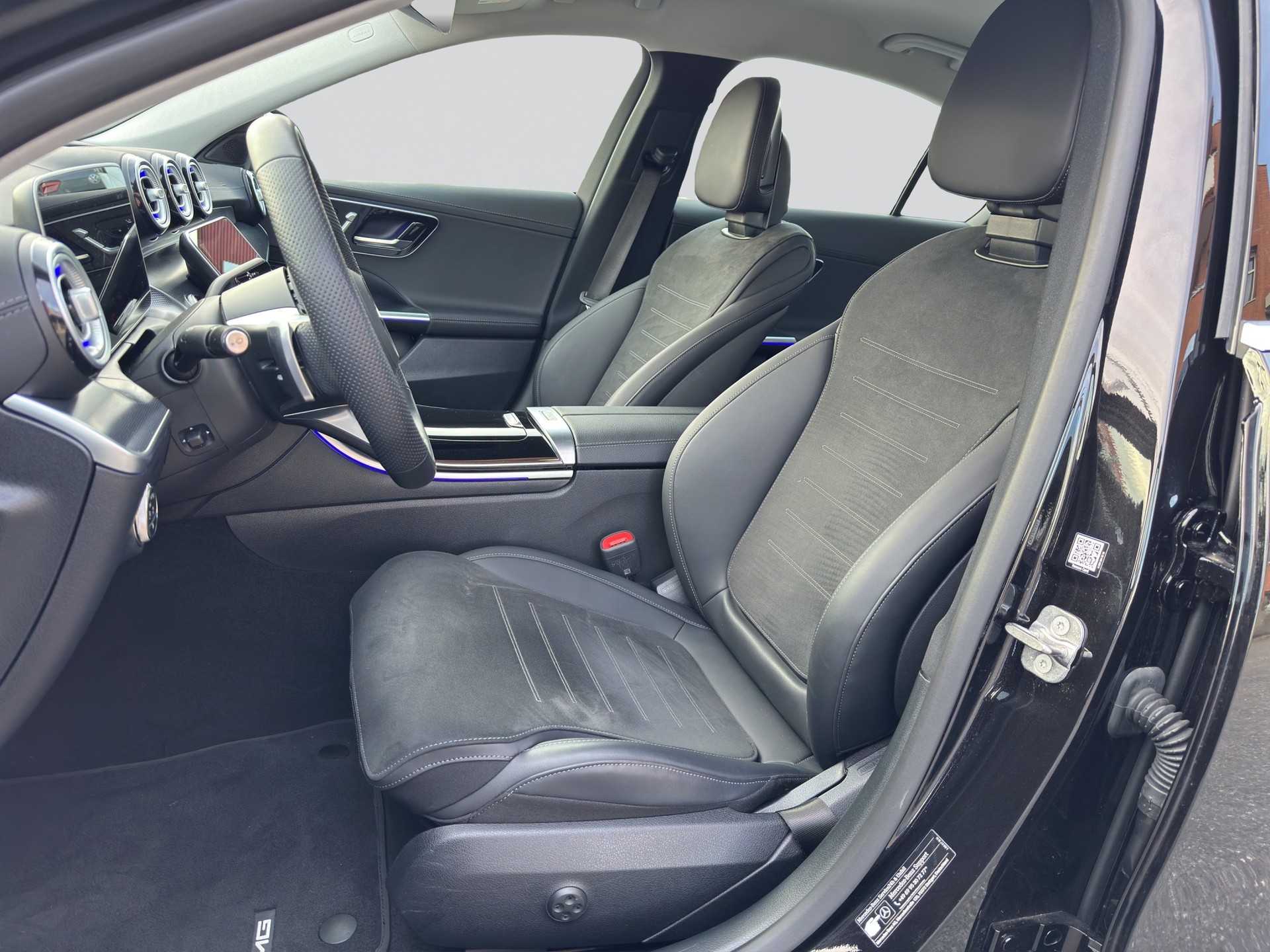 MERCEDES-BENZ C 180 AMG-image-5