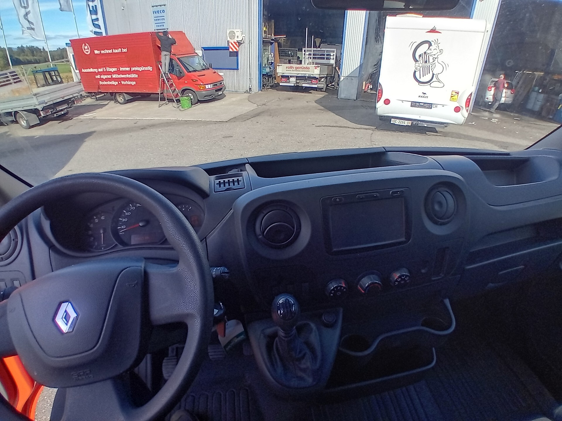 RENAULT Master T35 ENERGY 2.3dCi 145 L1H2-image-8
