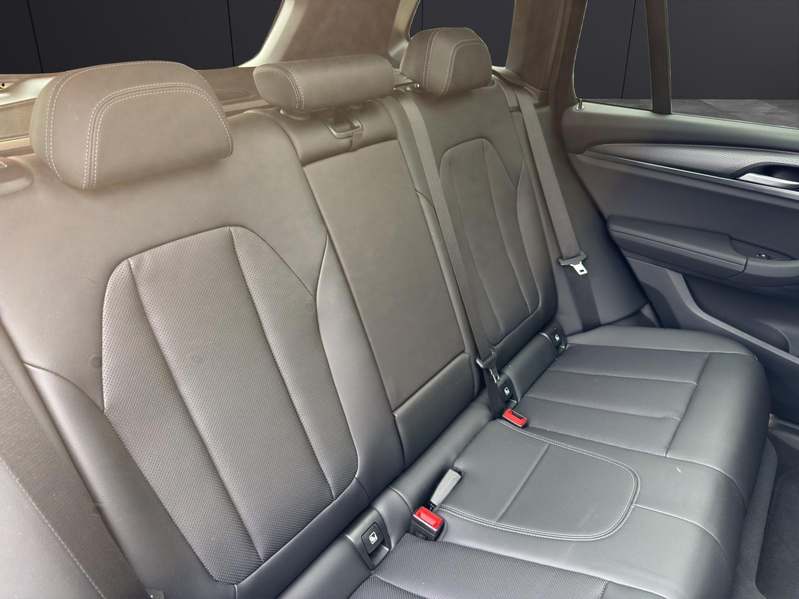 BMW X3 xDrive 20d-image-11