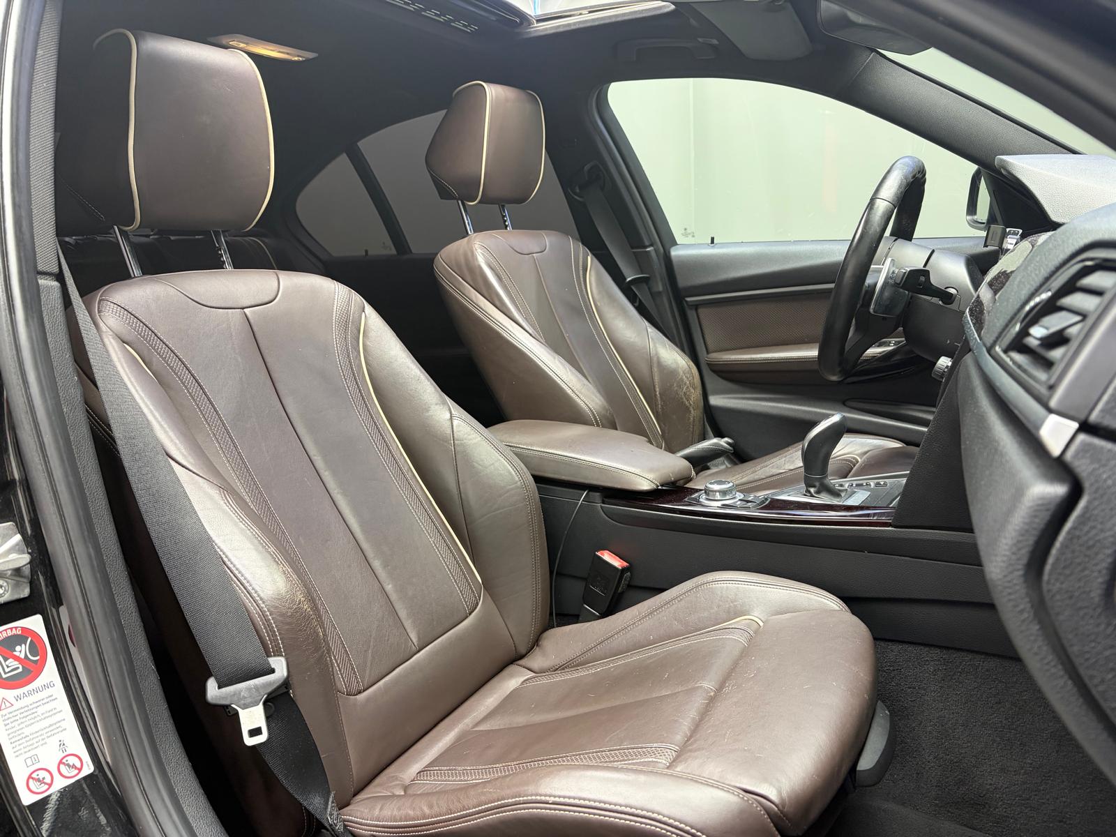 BMW 335i xDrive Sport Line Steptronic-image-14