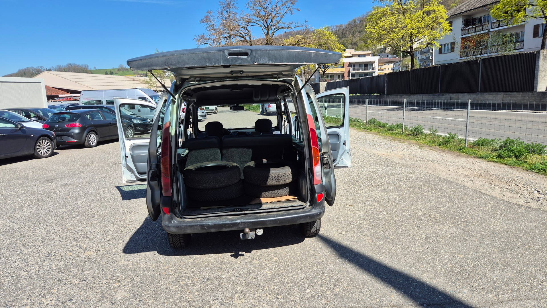 RENAULT Kangoo 1.4-image-12